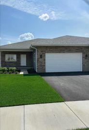 The Beechwood - The Preserve at Heritage Woods: Minooka, Illinois - Village Realty