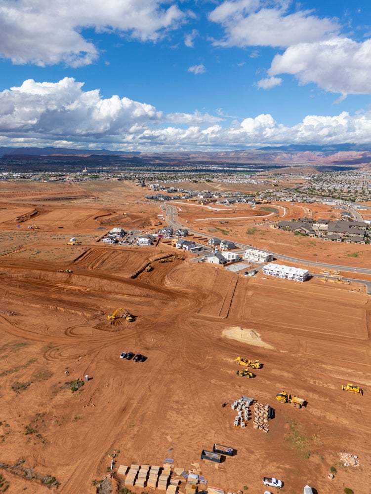 Alaia, Washington UT