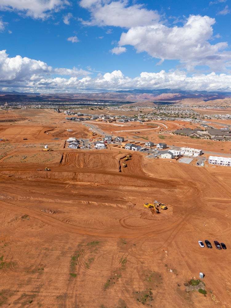 Alaia, Washington UT