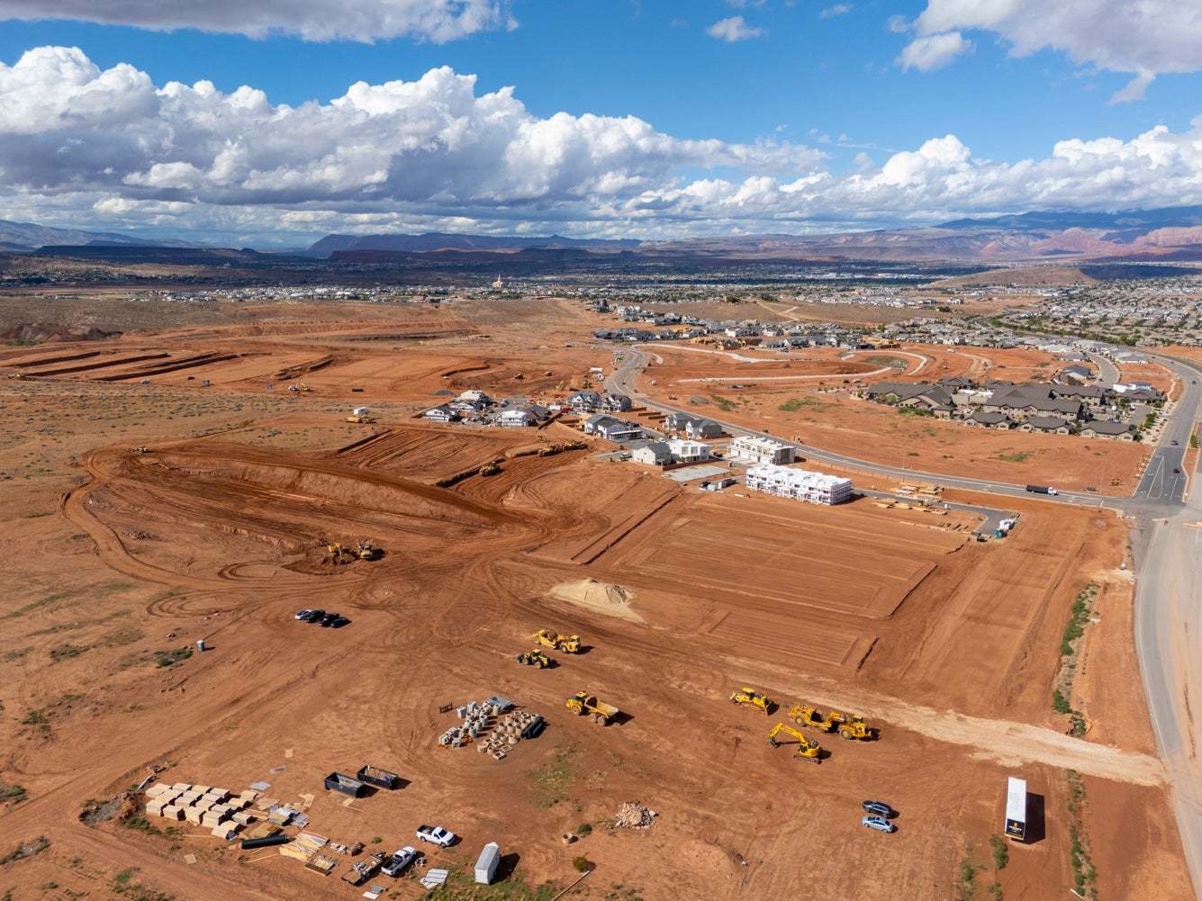 Alaia, Washington UT