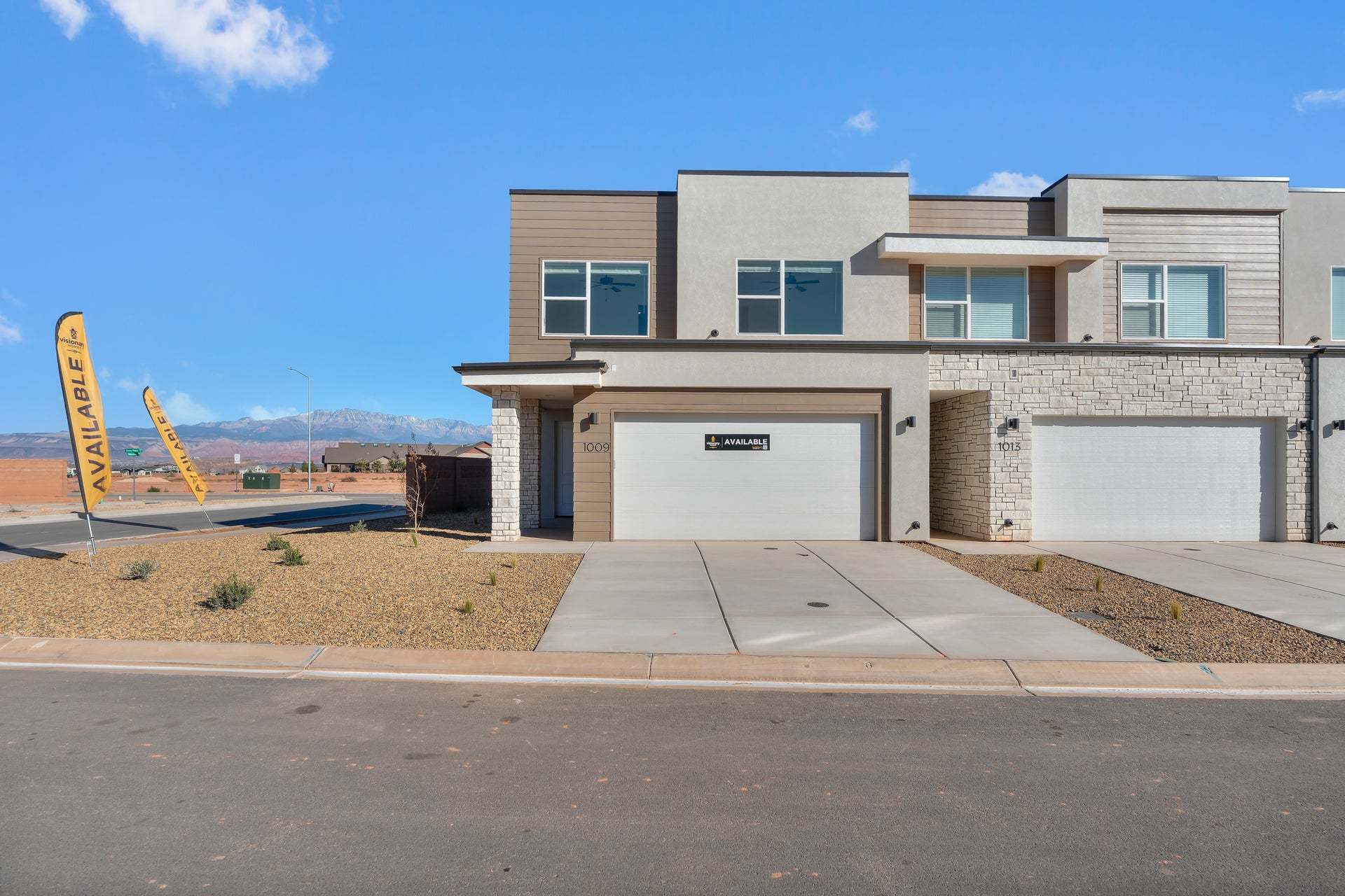 1009 E Malibu Lane (Luna)