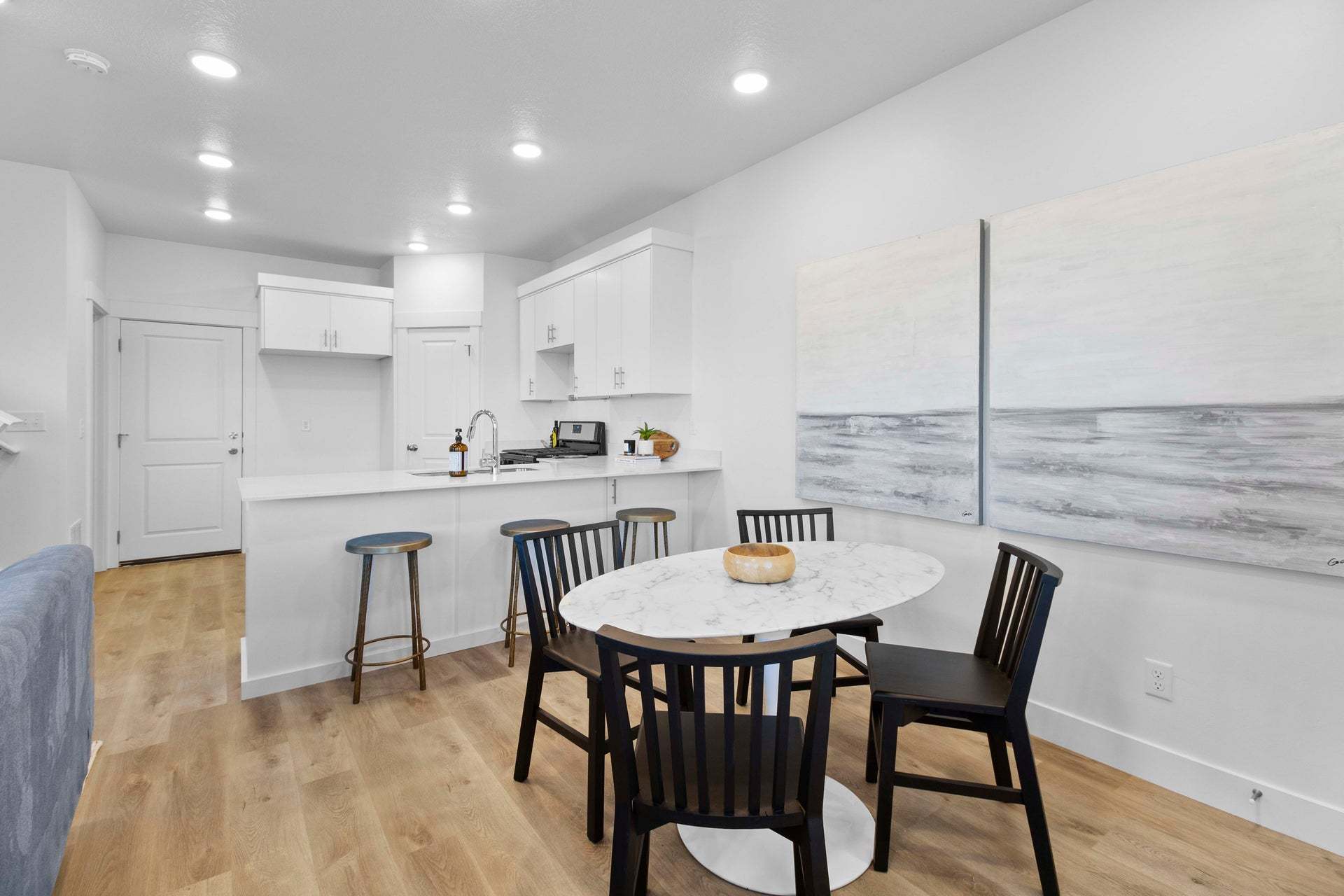 *Finished home photos are representational images only. See sales agent for details.