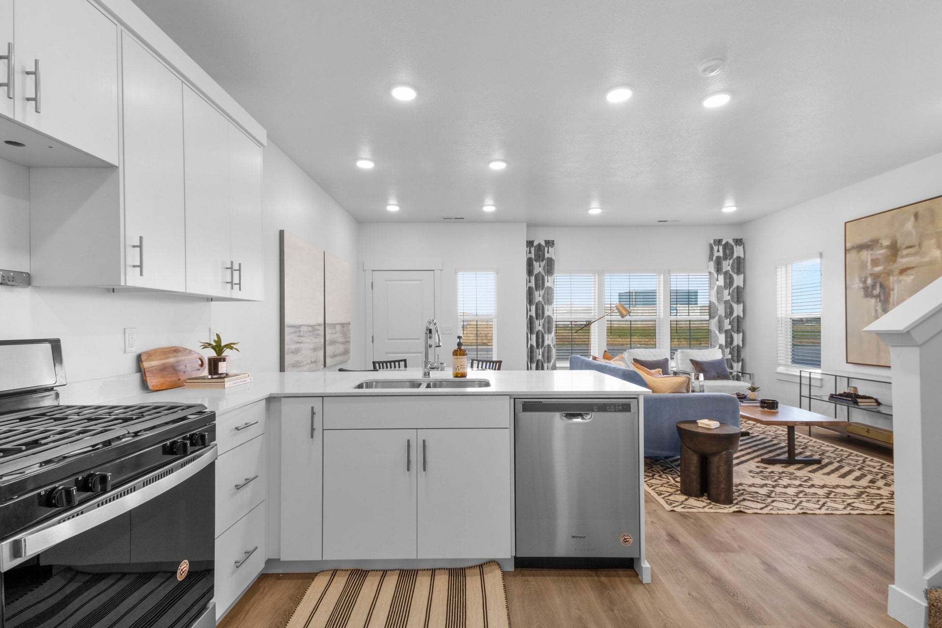 *Finished home photos are representational images only. See sales agent for details.