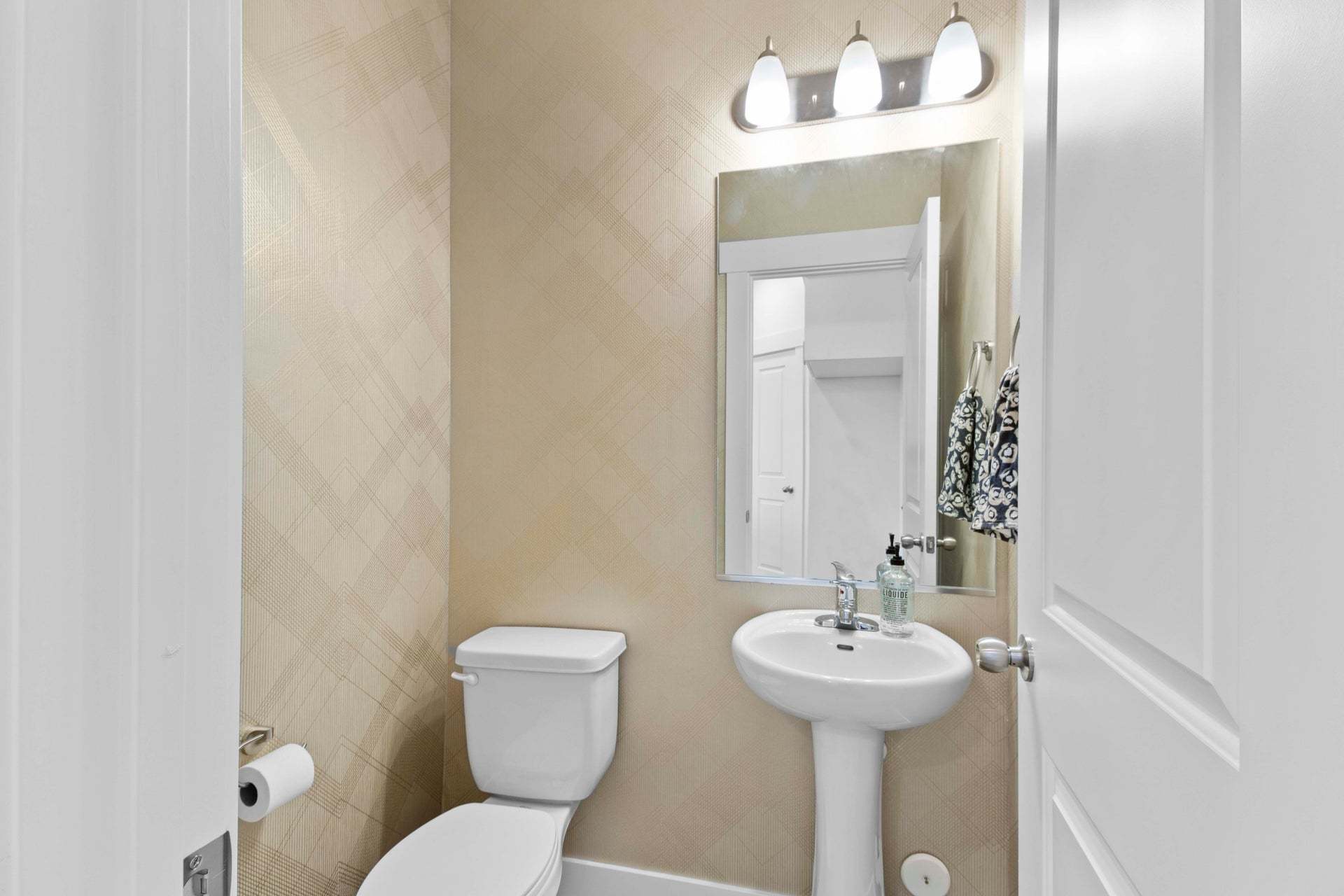 *Finished home photos are representational images only. See sales agent for details.