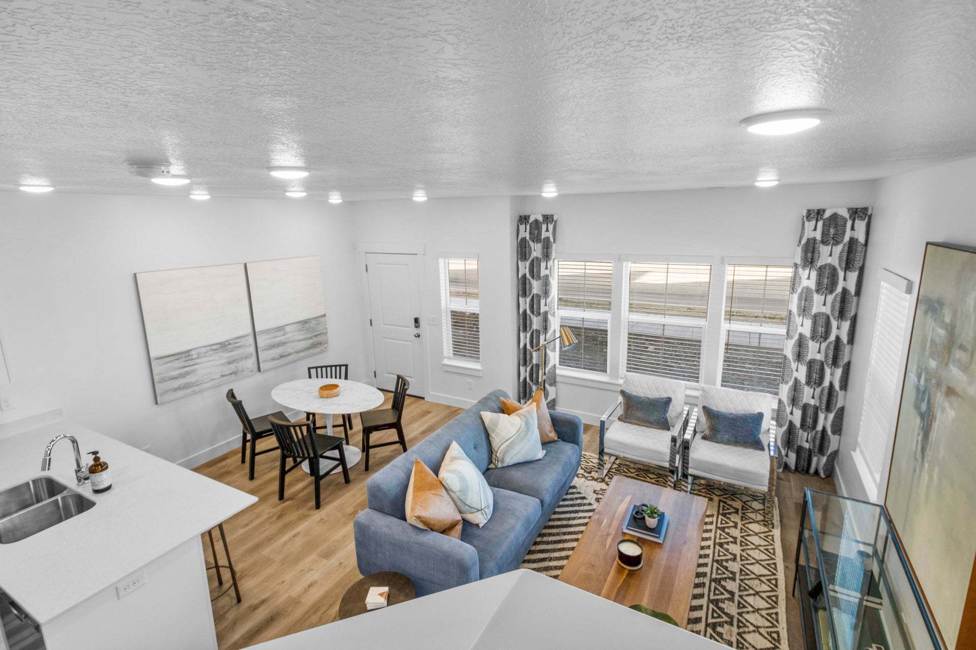 *Finished home photos are representational images only. See sales agent for details.