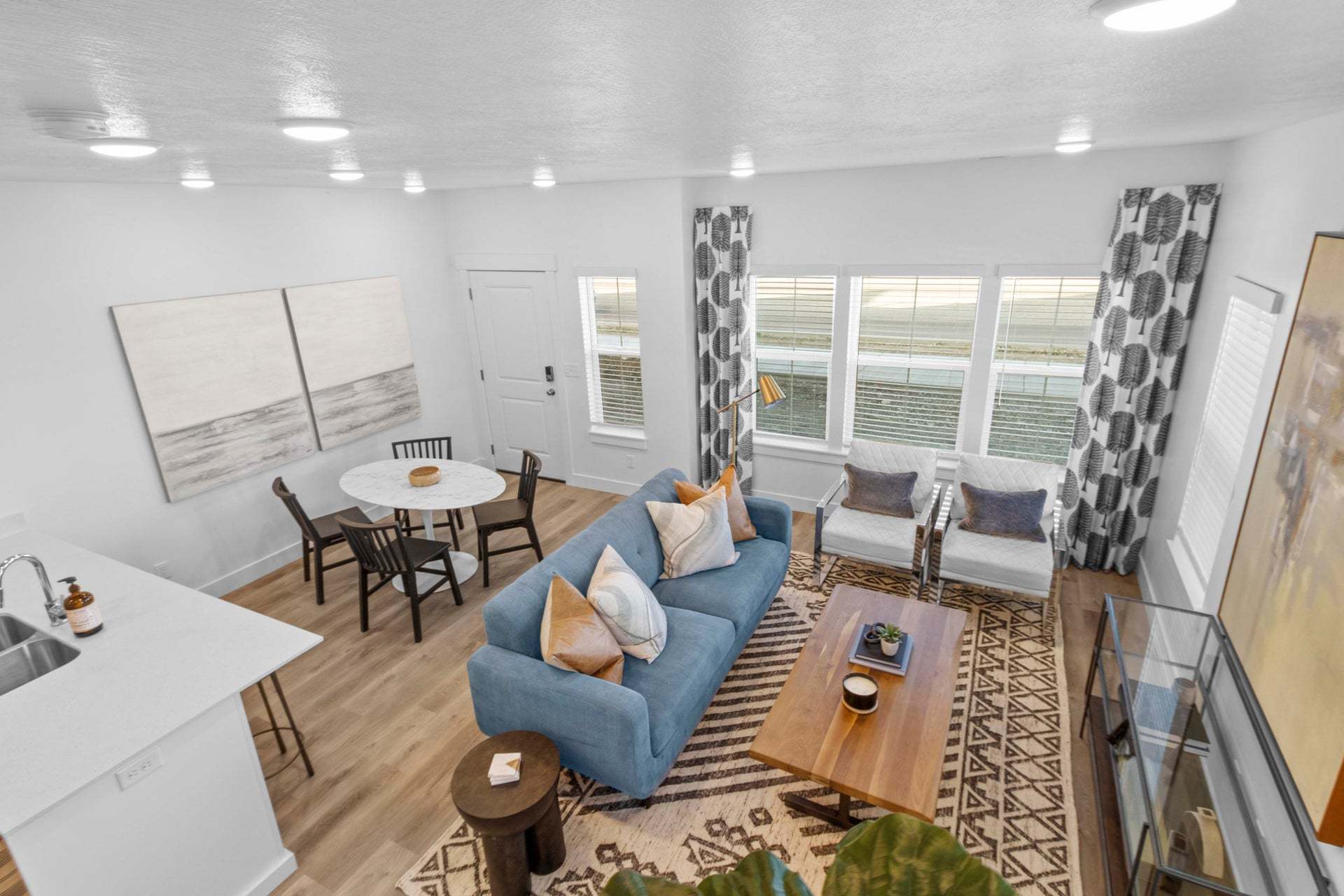 *Finished home photos are representational images only. See sales agent for details.