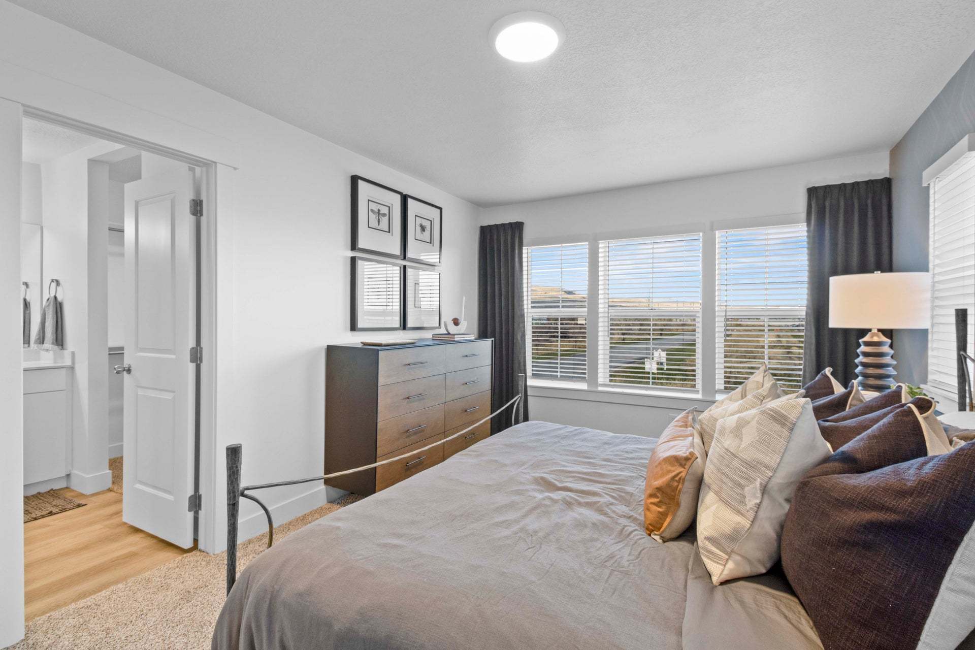 *Finished home photos are representational images only. See sales agent for details.