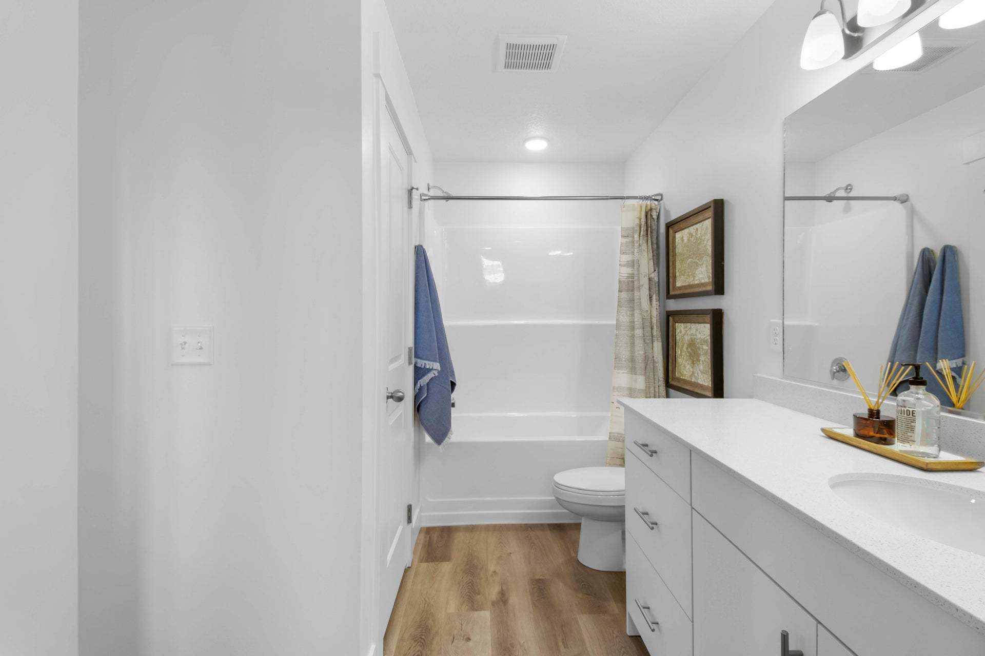 *Finished home photos are representational images only. See sales agent for details.