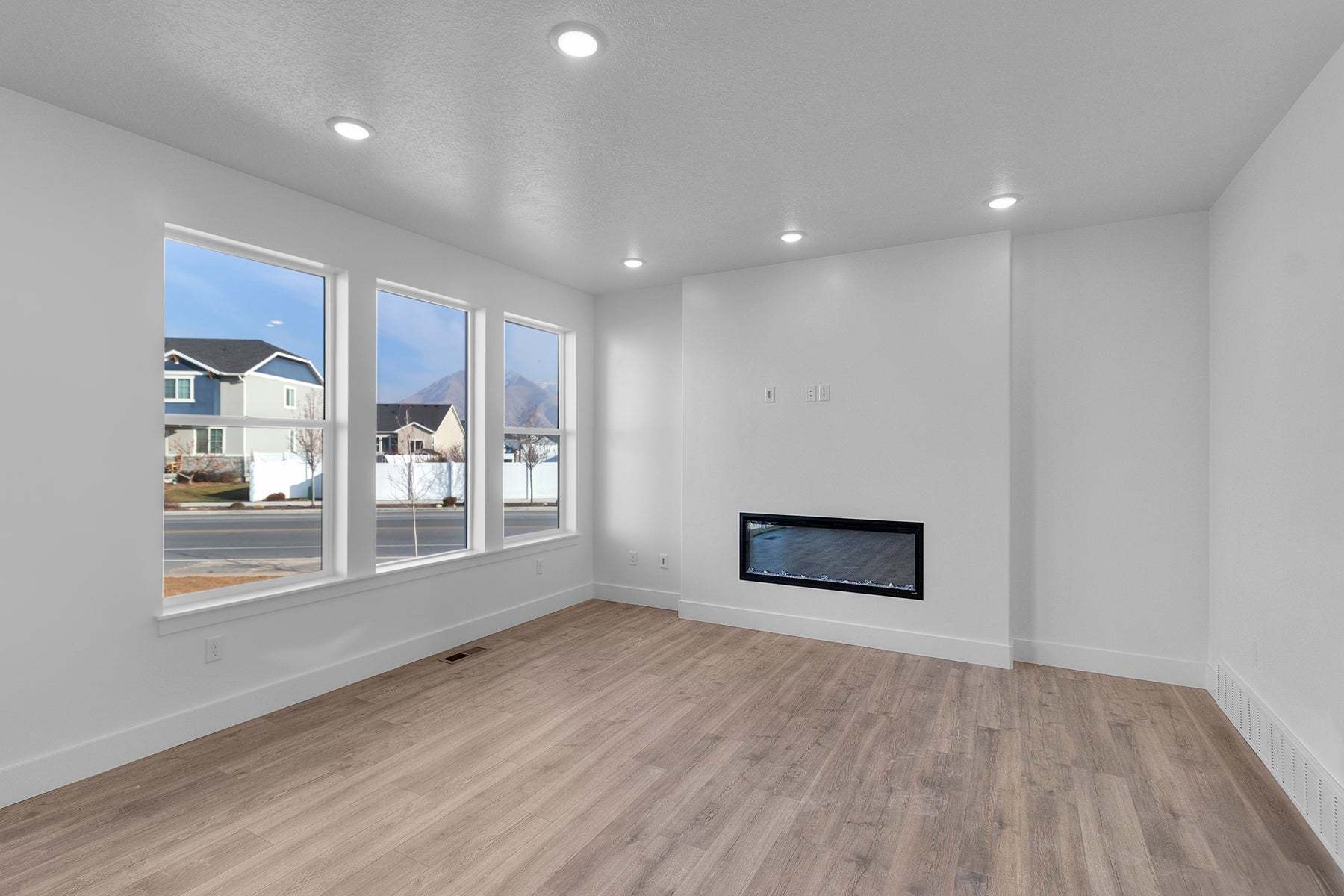 2414 W Santa Fe Drive (Madison)