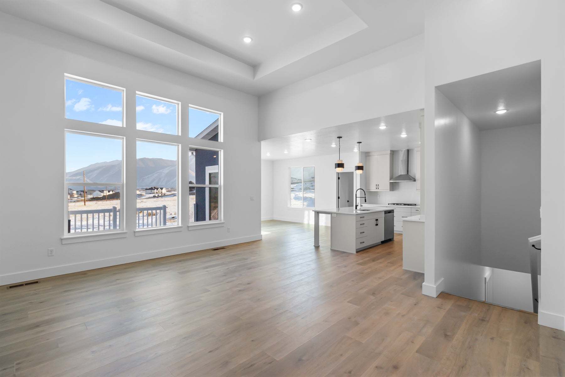 *Finished home photos are representational images only. Chat with sales agent for details.