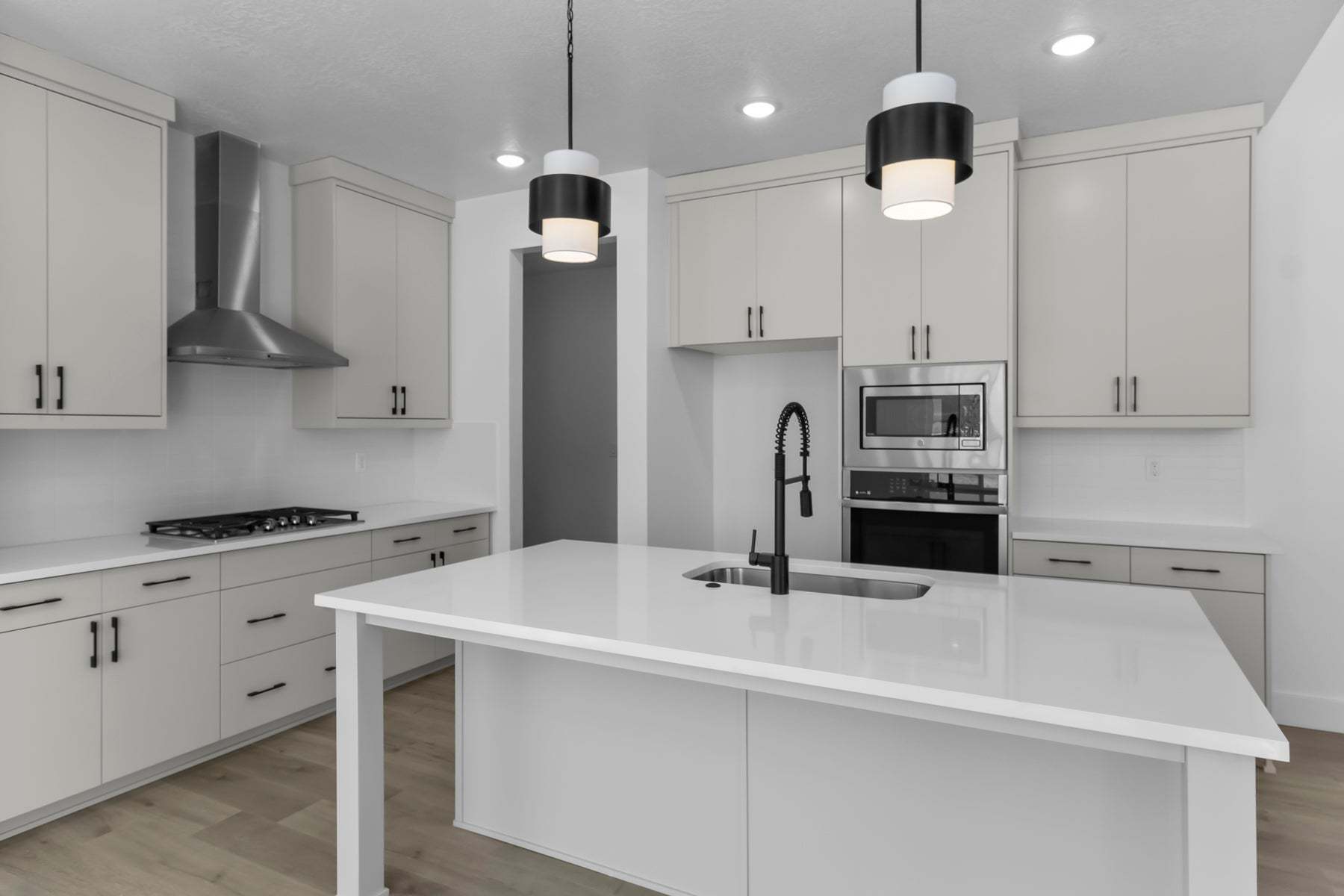 *Finished home photos are representational images only. Chat with sales agent for details.