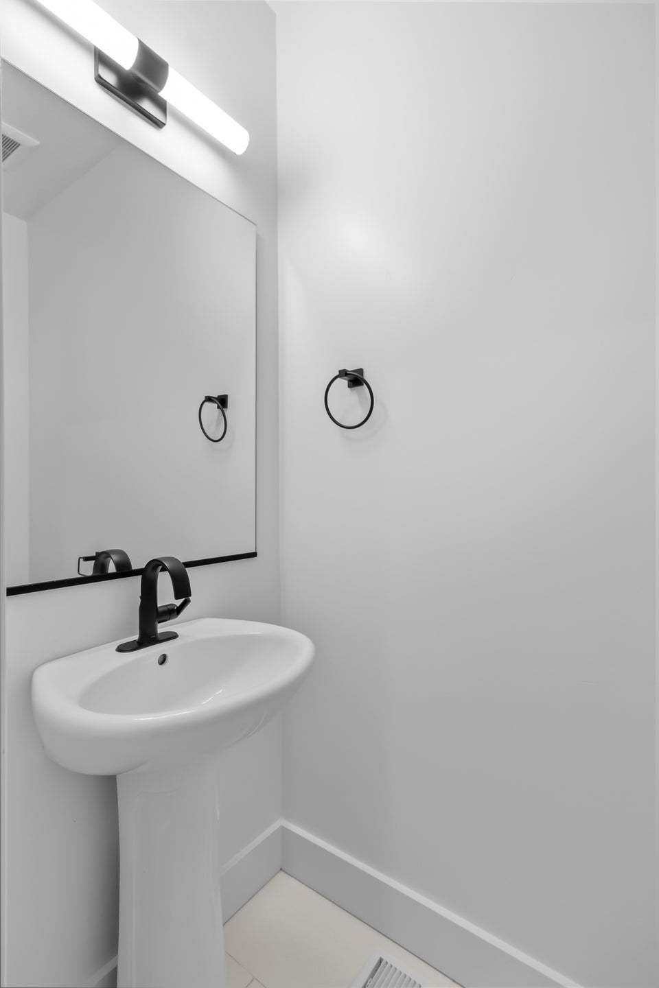 *Finished home photos are representational images only. Chat with sales agent for details.