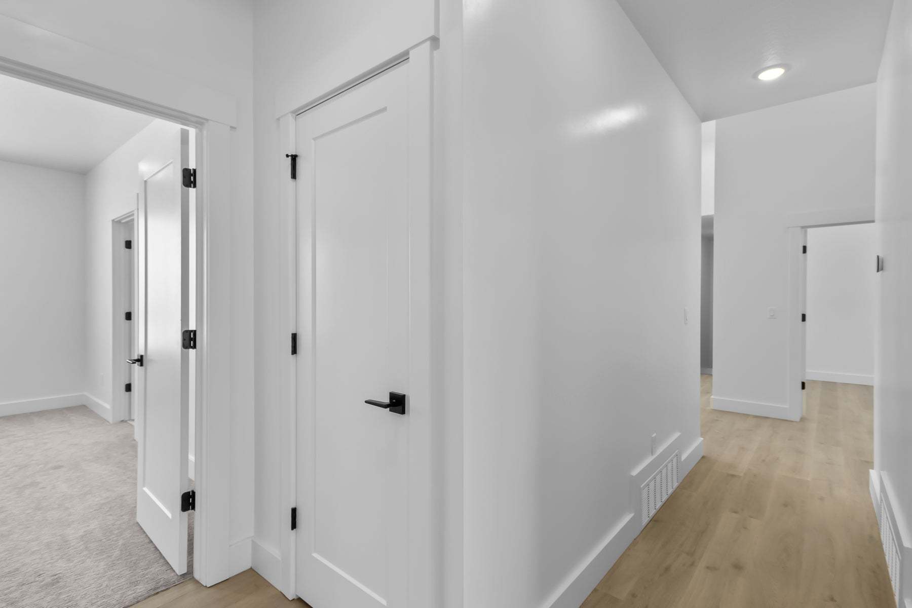 *Finished home photos are representational images only. Chat with sales agent for details.