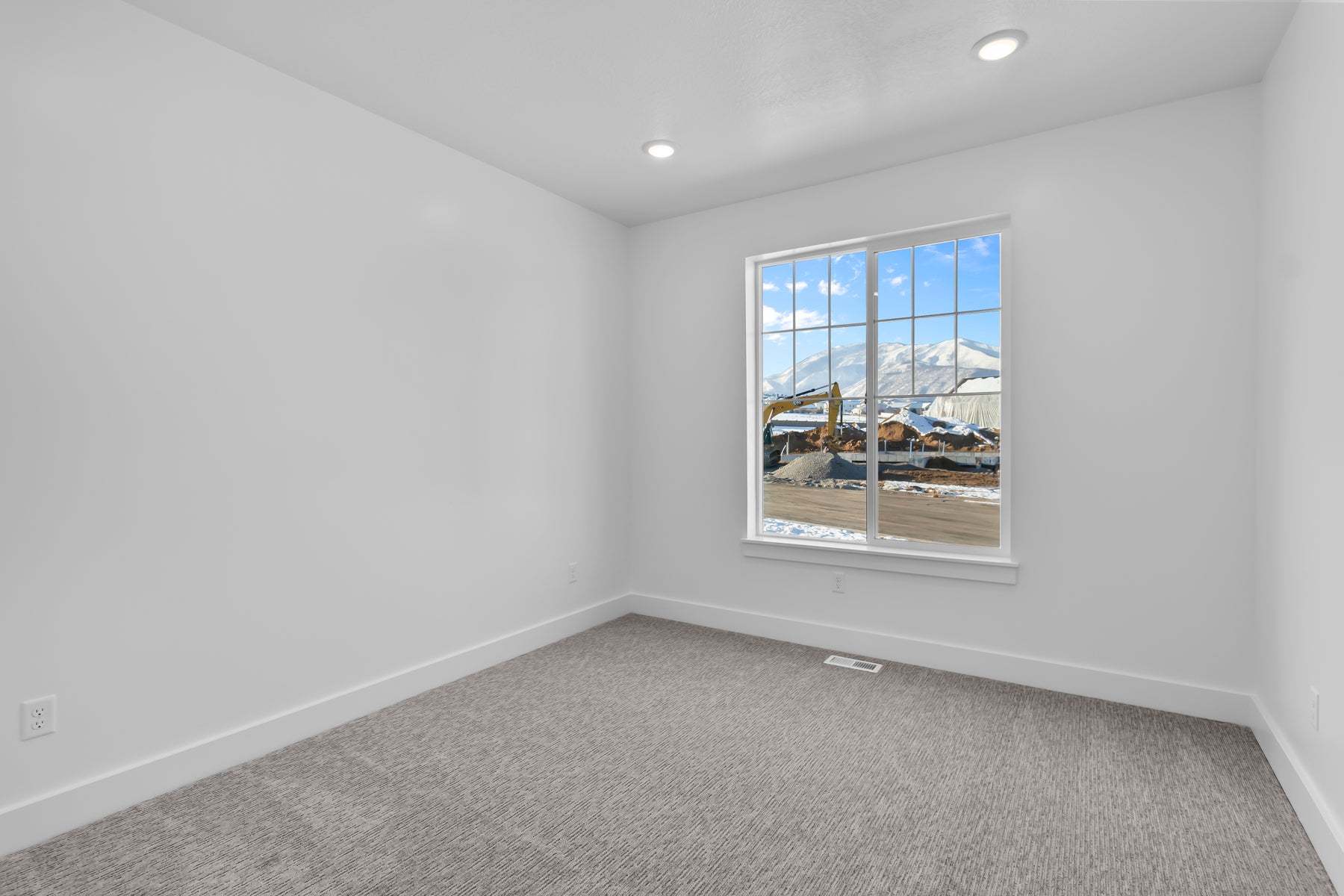 *Finished home photos are representational images only. Chat with sales agent for details.