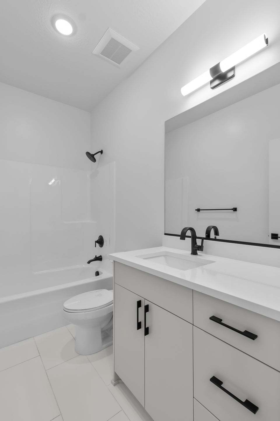 *Finished home photos are representational images only. Chat with sales agent for details.