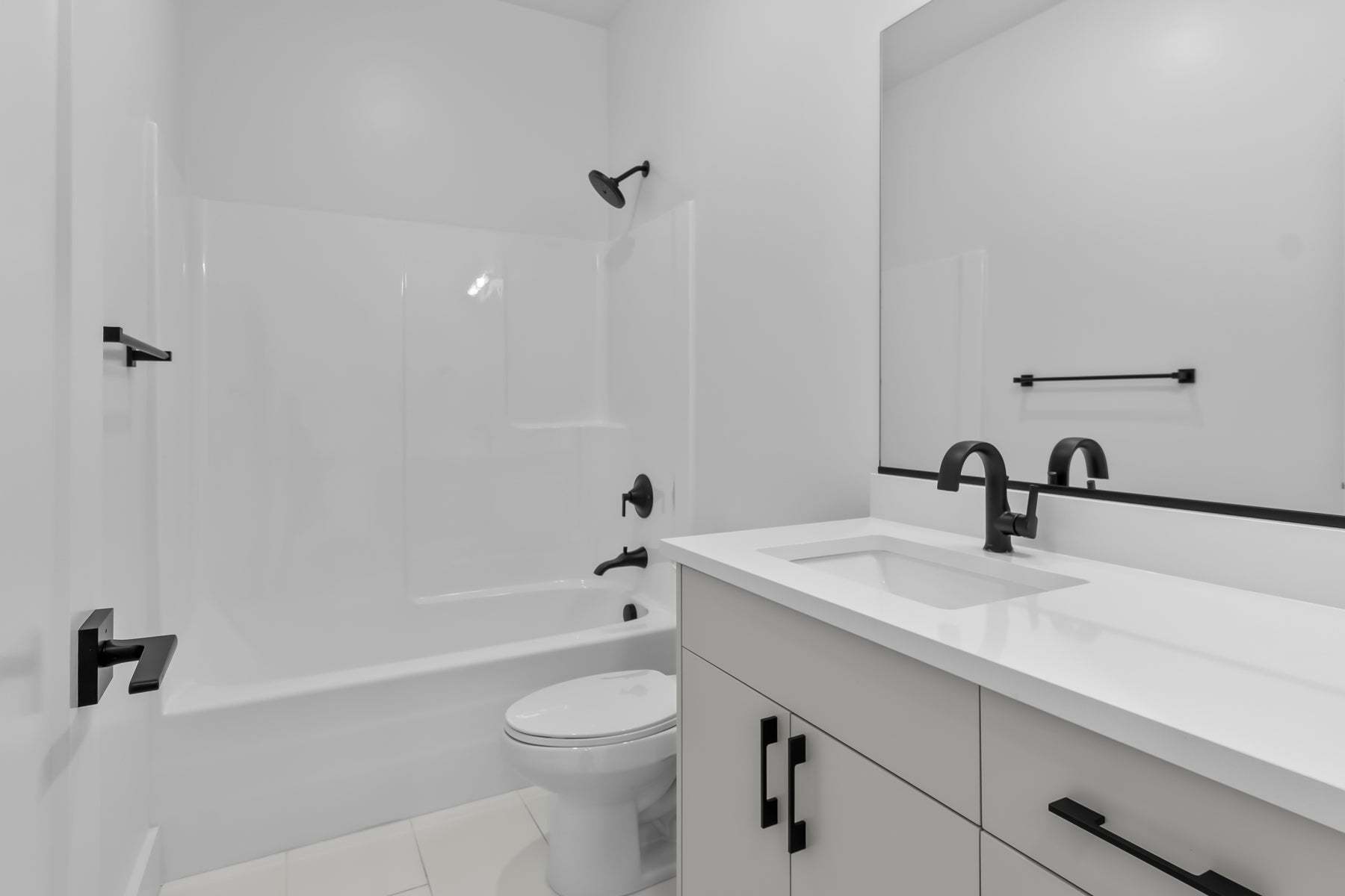 *Finished home photos are representational images only. Chat with sales agent for details.