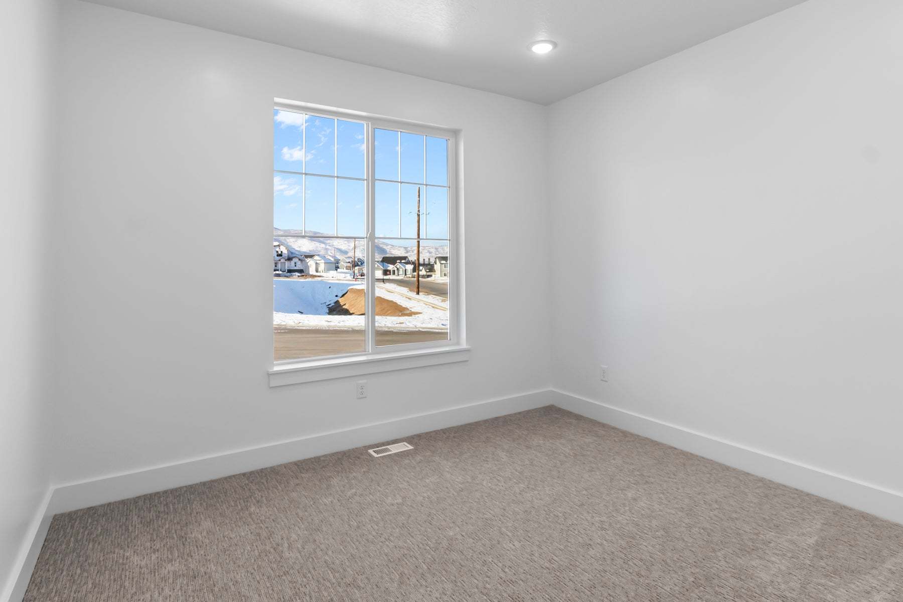 *Finished home photos are representational images only. Chat with sales agent for details.