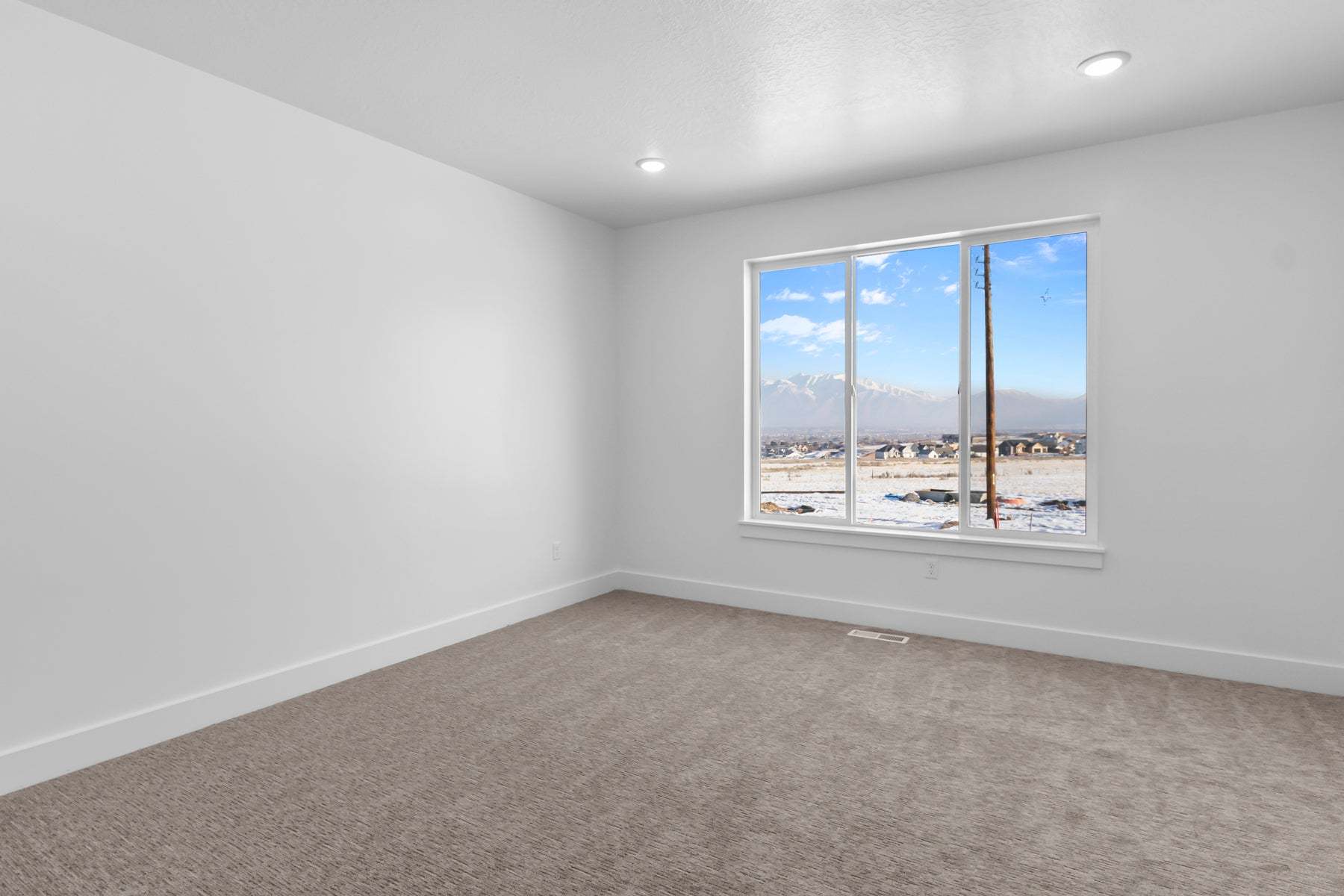 *Finished home photos are representational images only. Chat with sales agent for details.