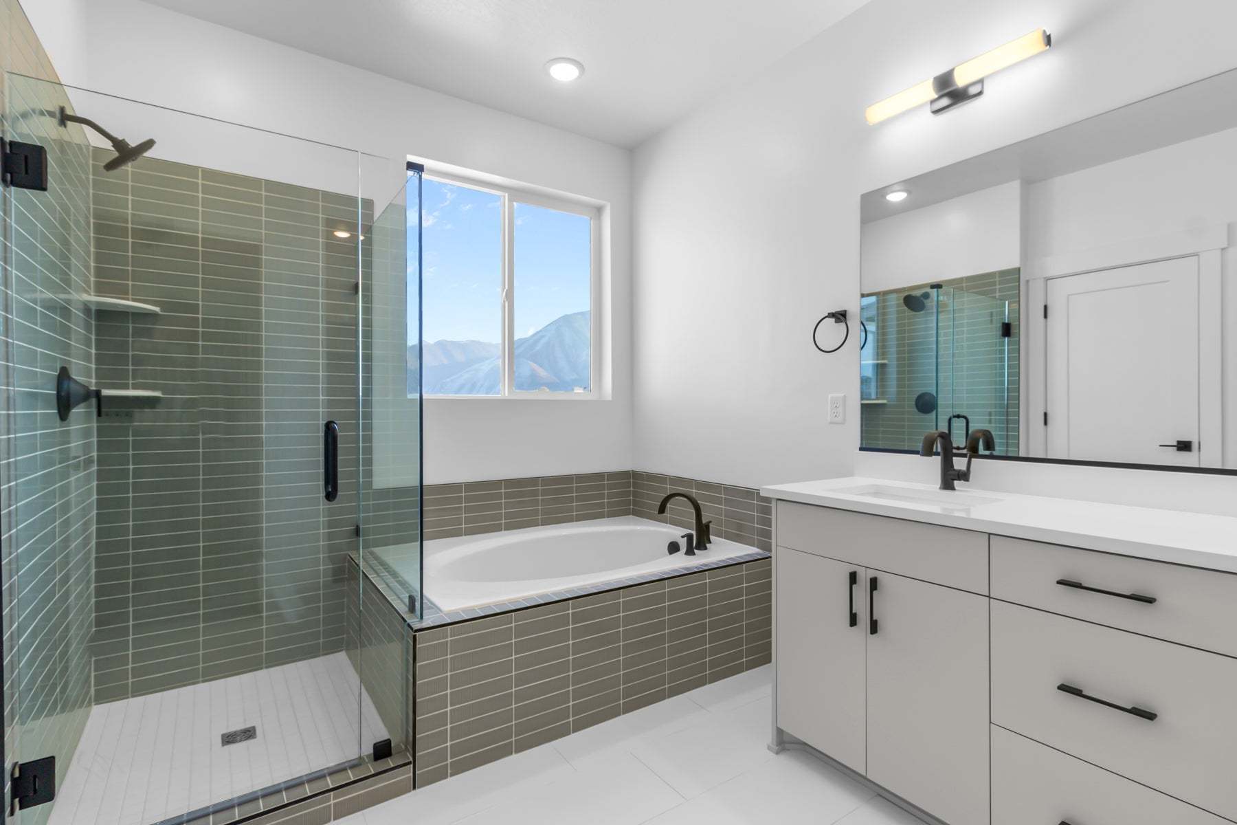 *Finished home photos are representational images only. Chat with sales agent for details.