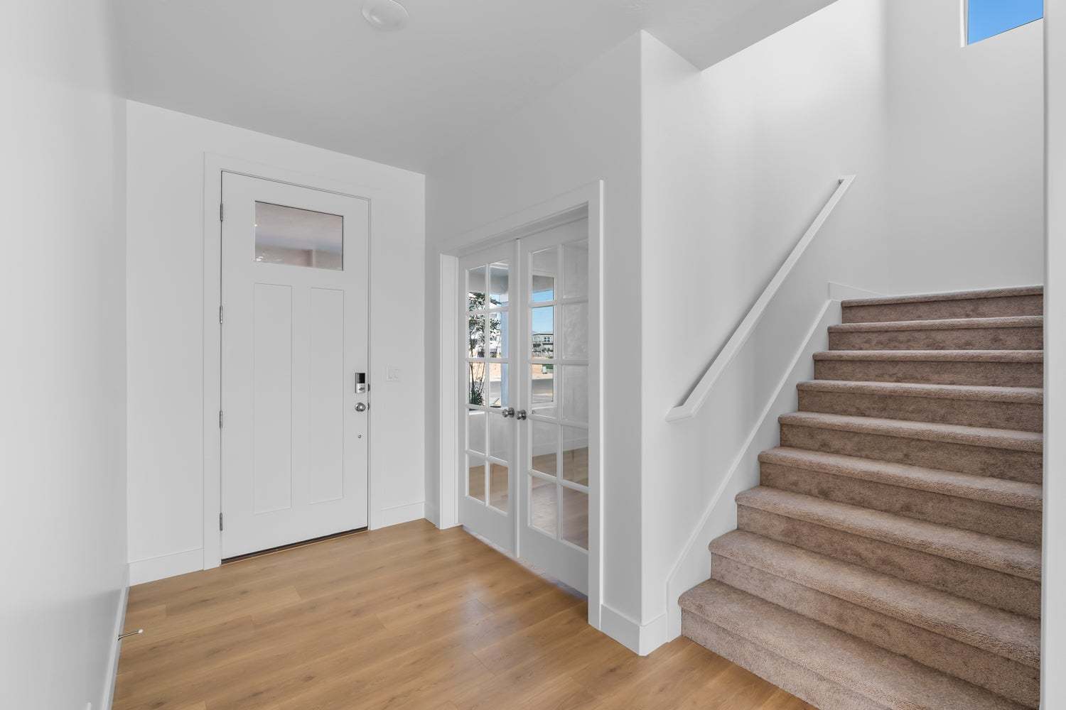 Entry *Photo is representational of floor plan only, not specific listing. Contact agent for more details.*