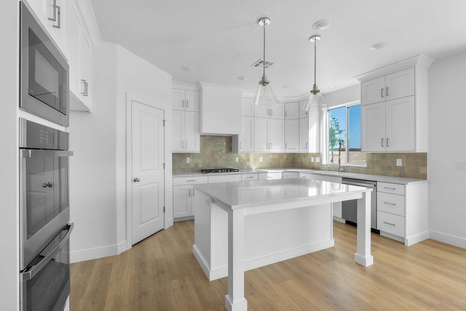 *Photo is representational of floor plan only, not specific listing. Contact agent for more details.*