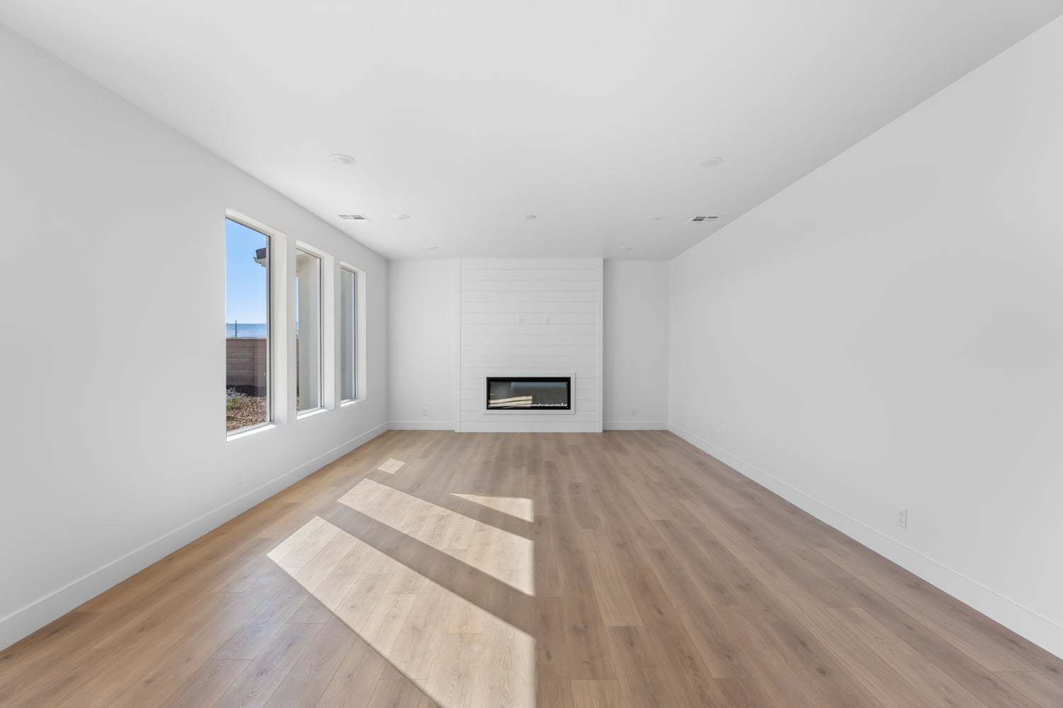 *Photo is representational of floor plan only, not specific listing. Contact agent for more details.*