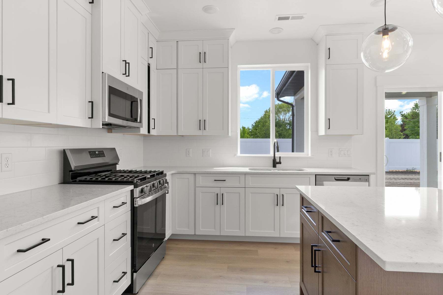 *Finished home photos are representational images only. See sales agent for details.