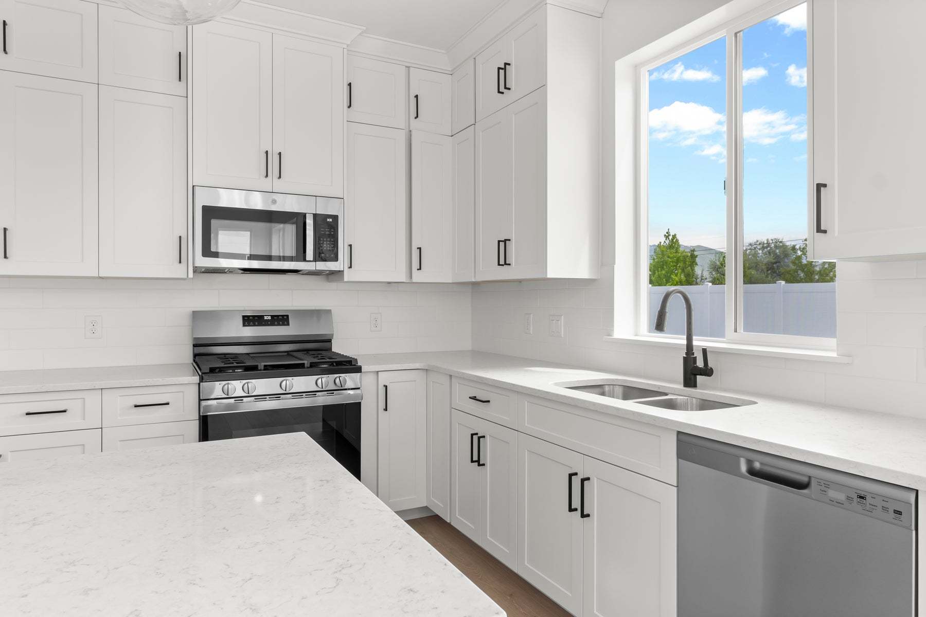 *Finished home photos are representational images only. See sales agent for details.