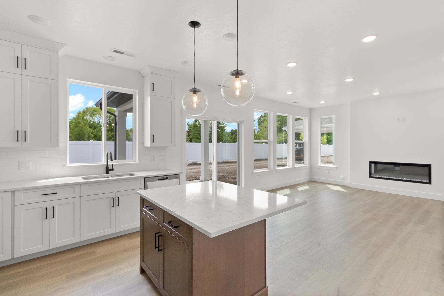 *Finished home photos are representational images only. See sales agent for details.