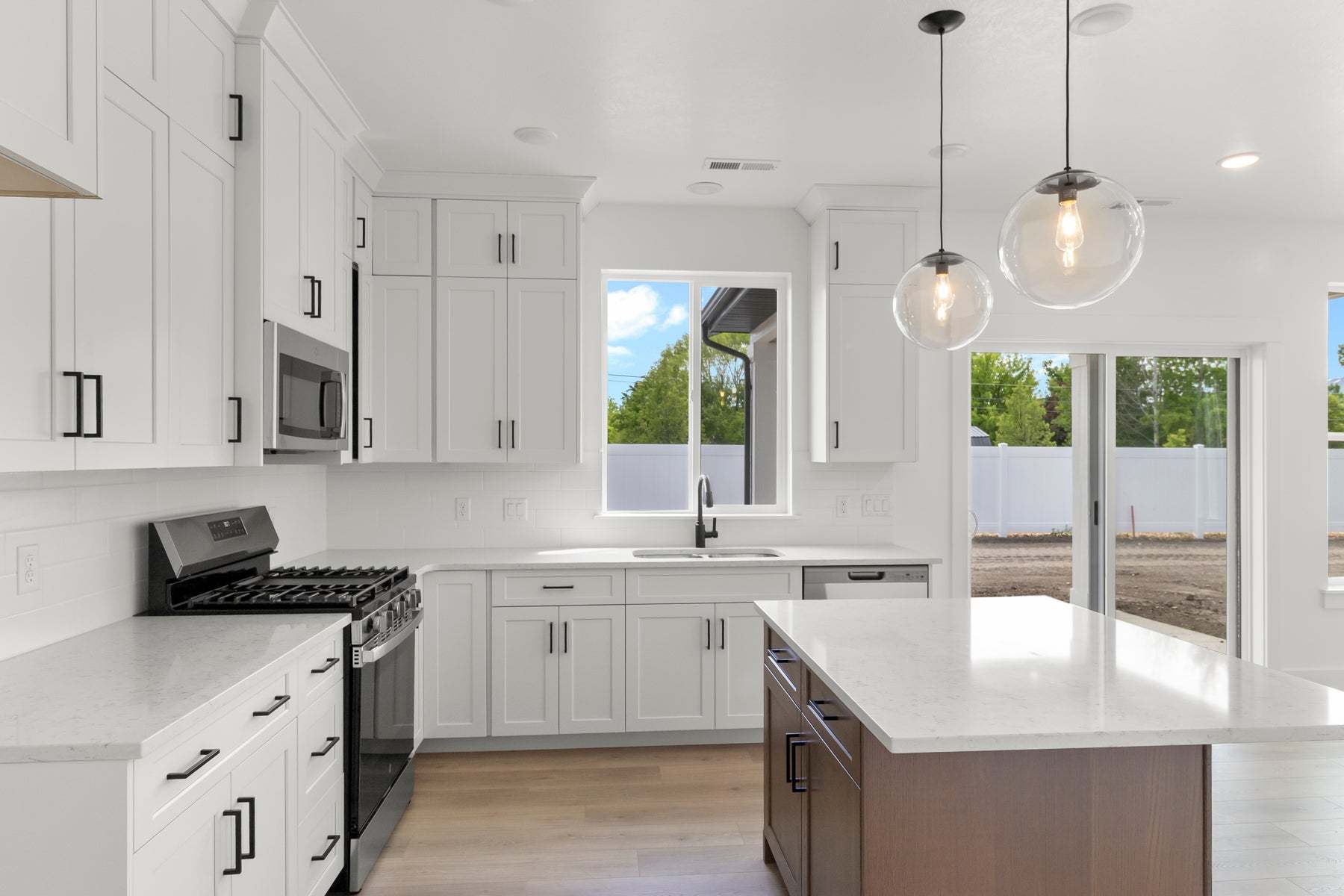 *Finished home photos are representational images only. See sales agent for details.