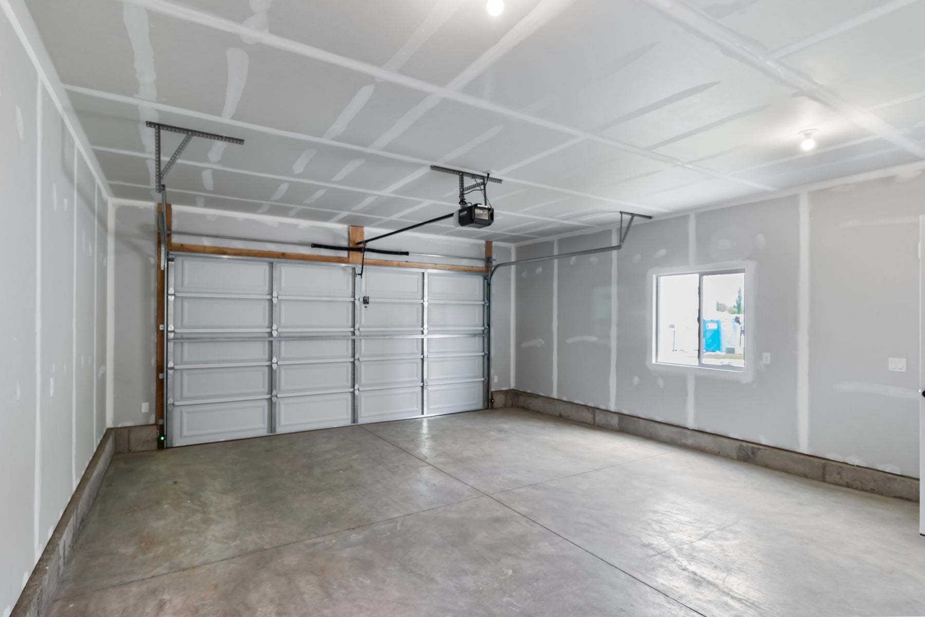 *Finished home photos are representational images only. See sales agent for details.