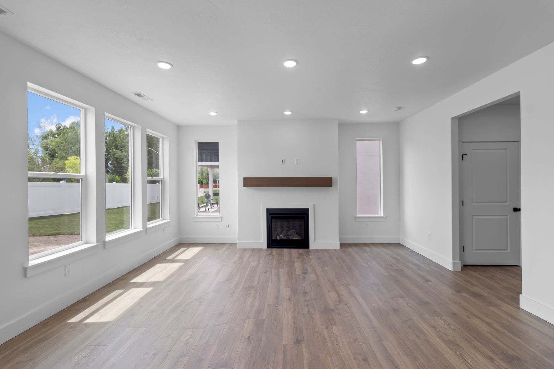 *Finished home photos are representational images only. See sales agent for details.