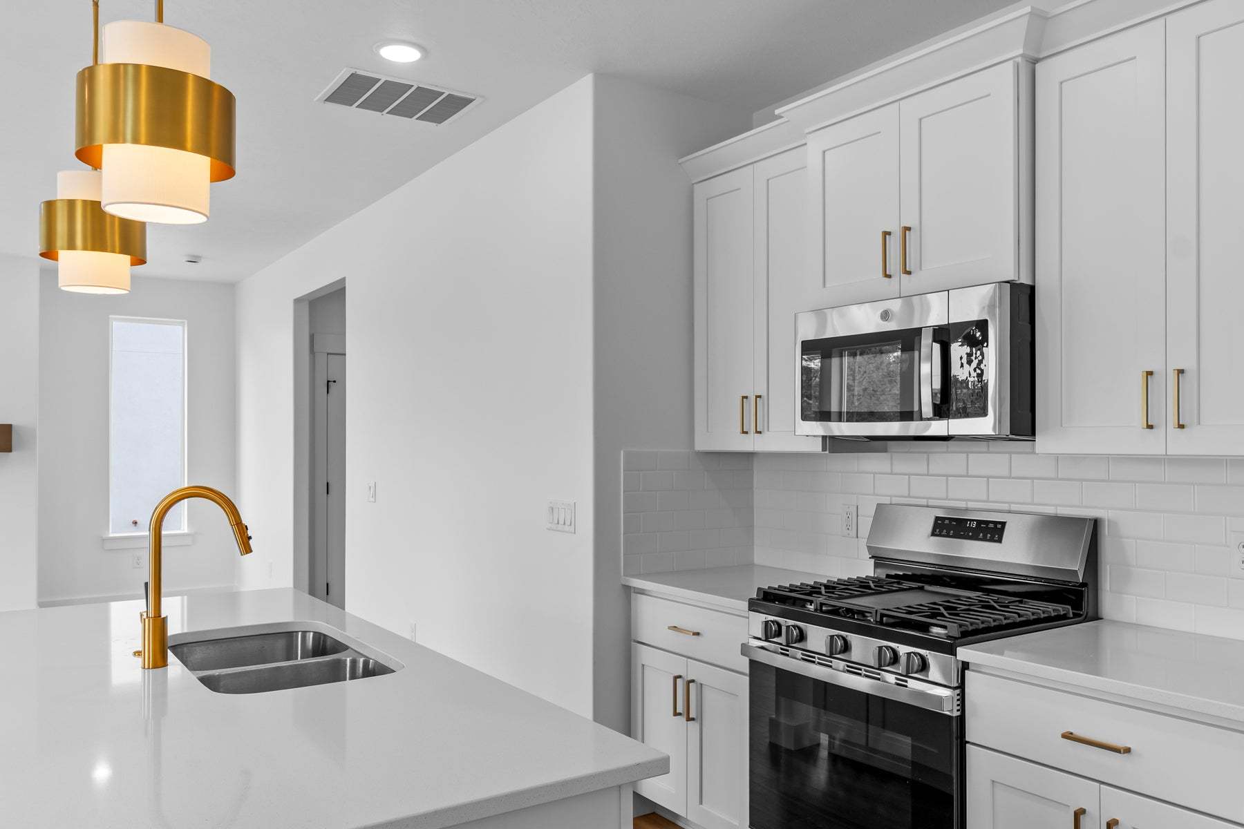 *Finished home photos are representational images only. See sales agent for details.