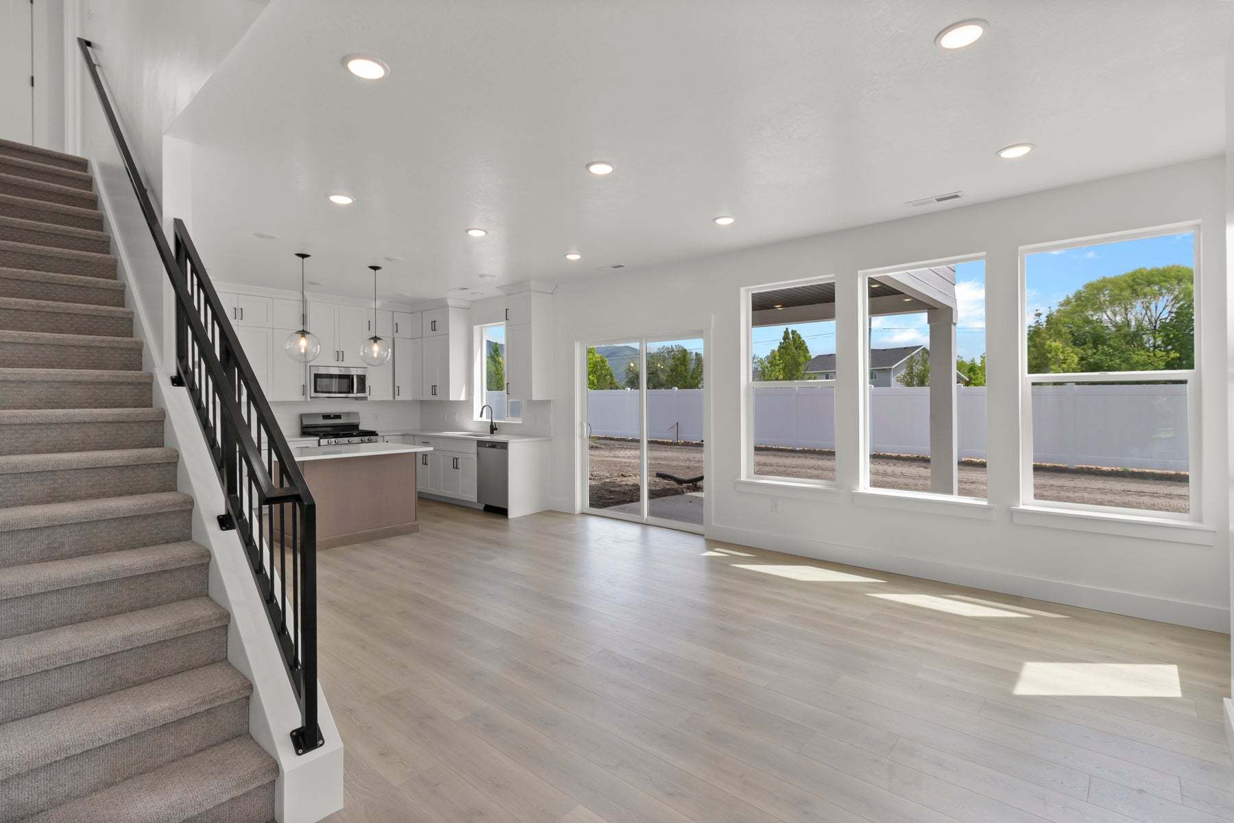 *Finished home photos are representational images only. See sales agent for details.