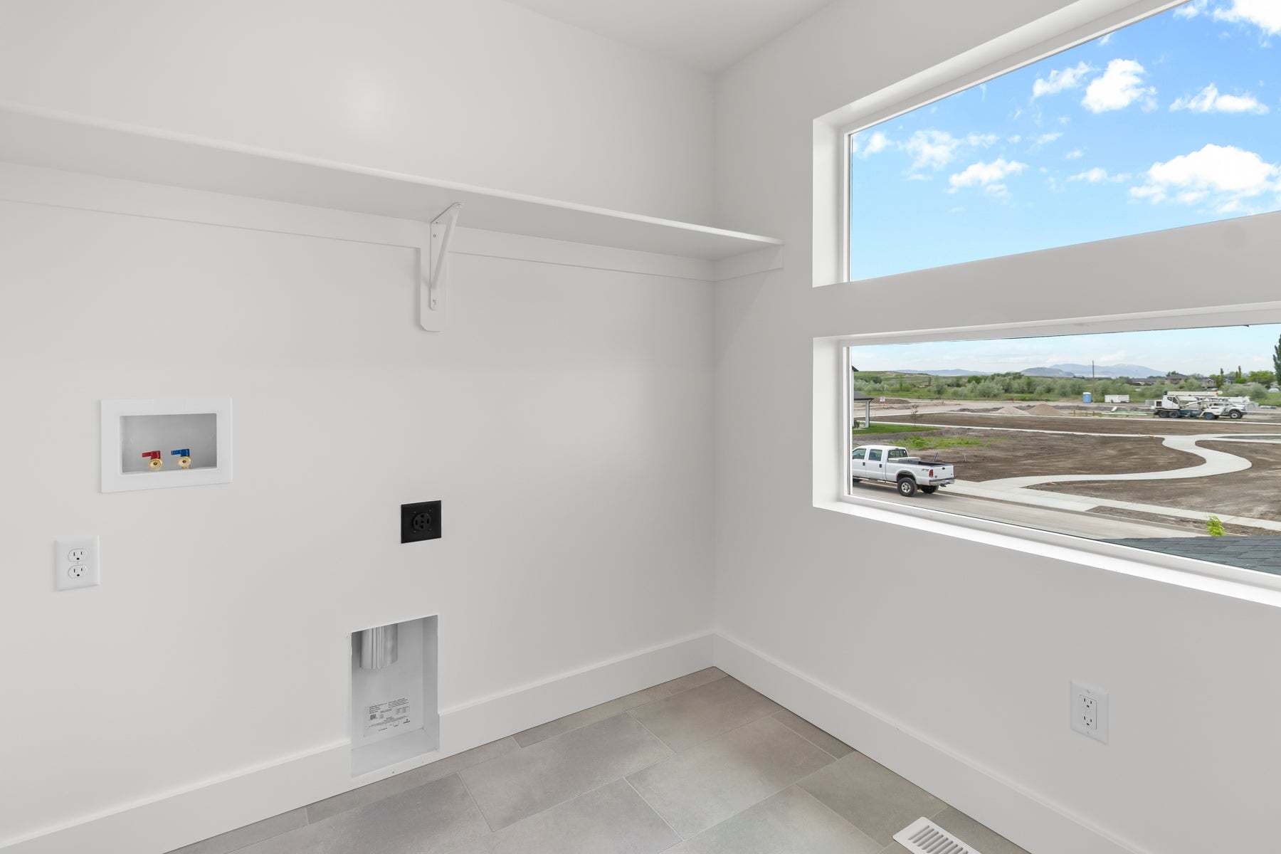 *Finished home photos are representational images only. See sales agent for details.