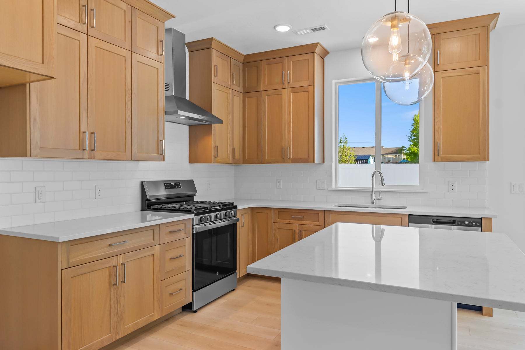 *Finished home photos are representational images only. See sales agent for details.