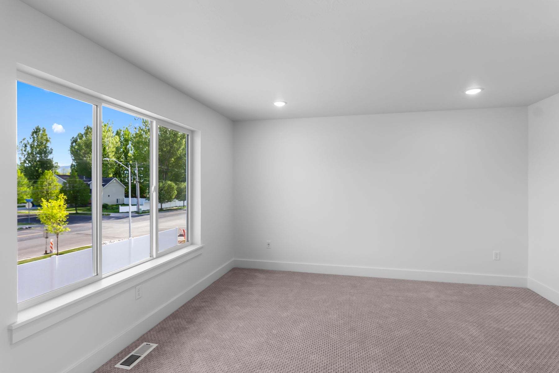 *Finished home photos are representational images only. See sales agent for details.