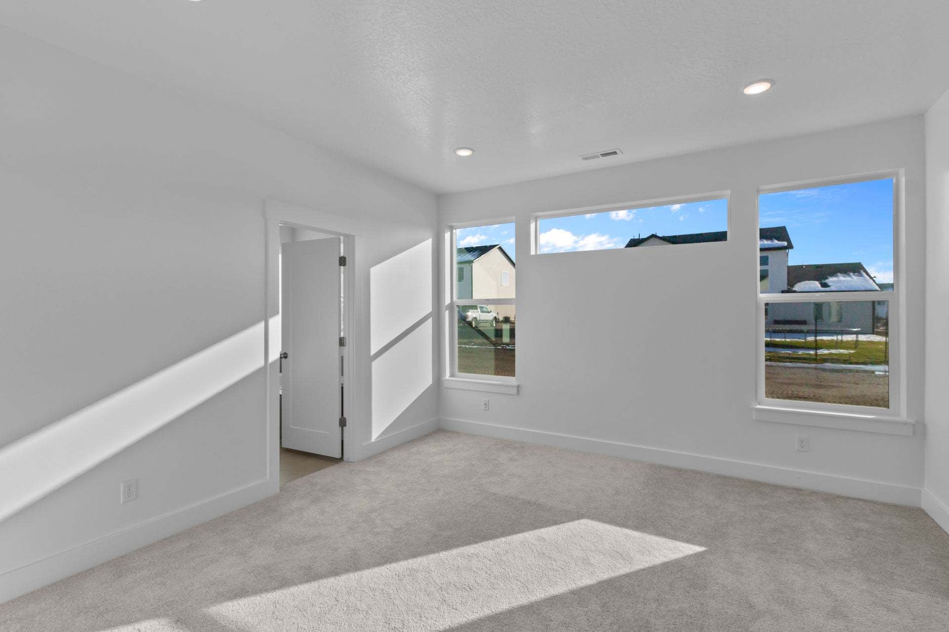 *Finished home photos are representational images only. See sales agent for details.