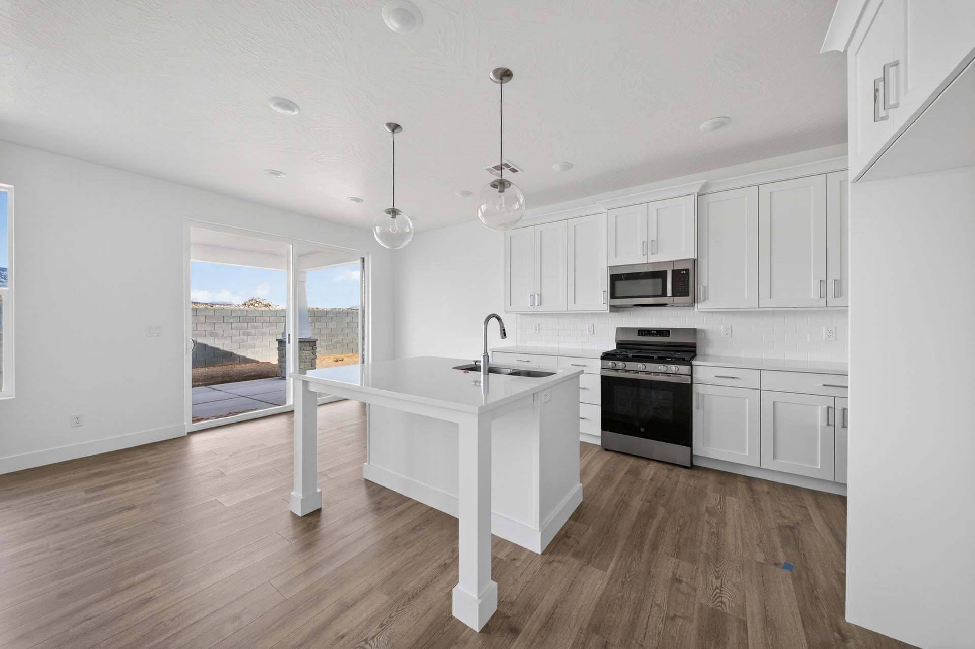MOVE IN READY! Come see this home today!