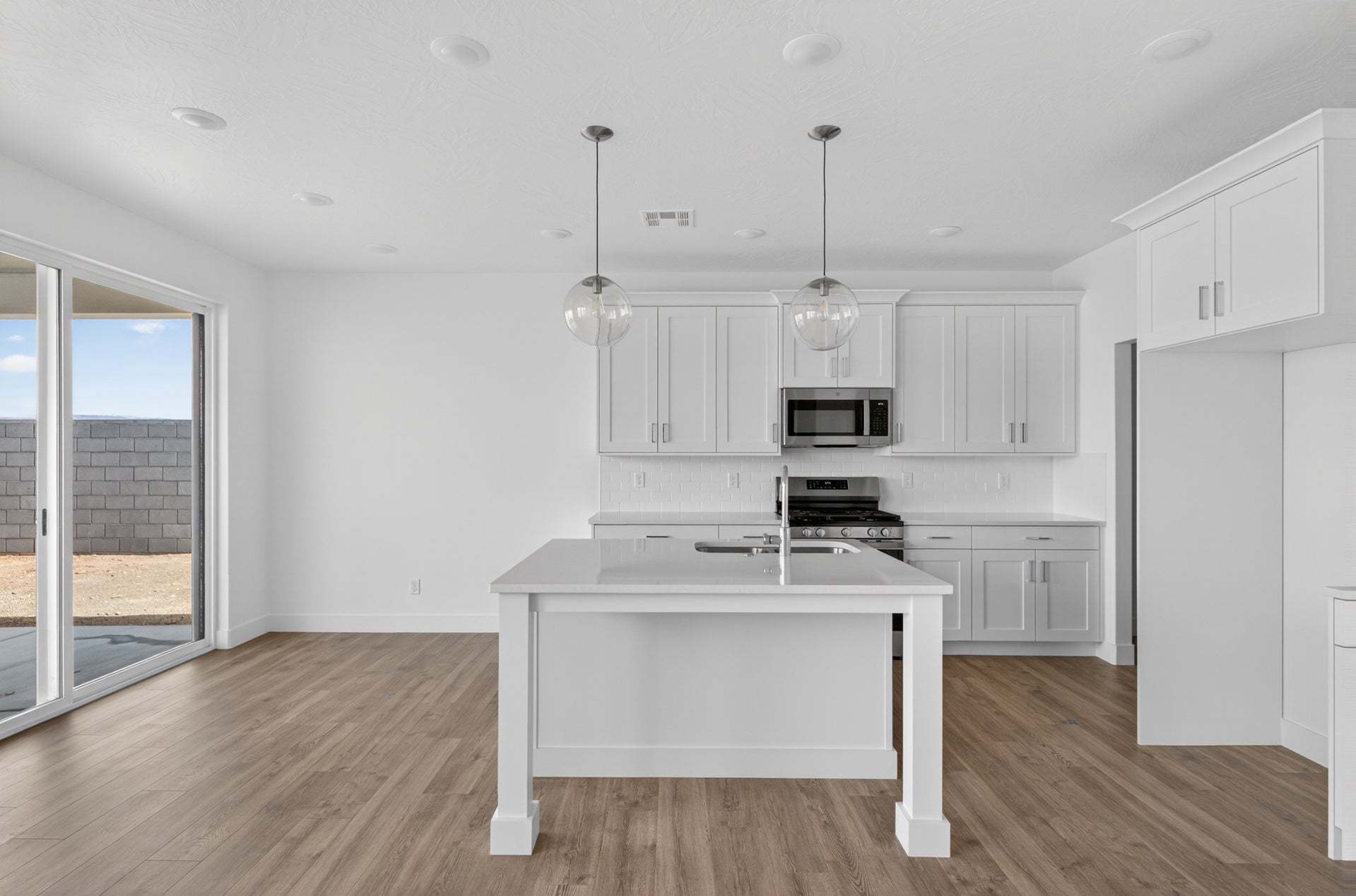 MOVE IN READY! Come see this home today!