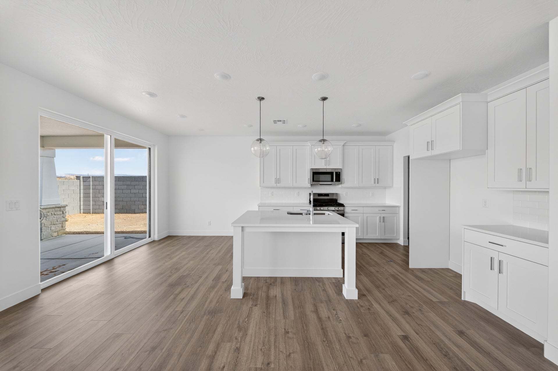 MOVE IN READY! Come see this home today!