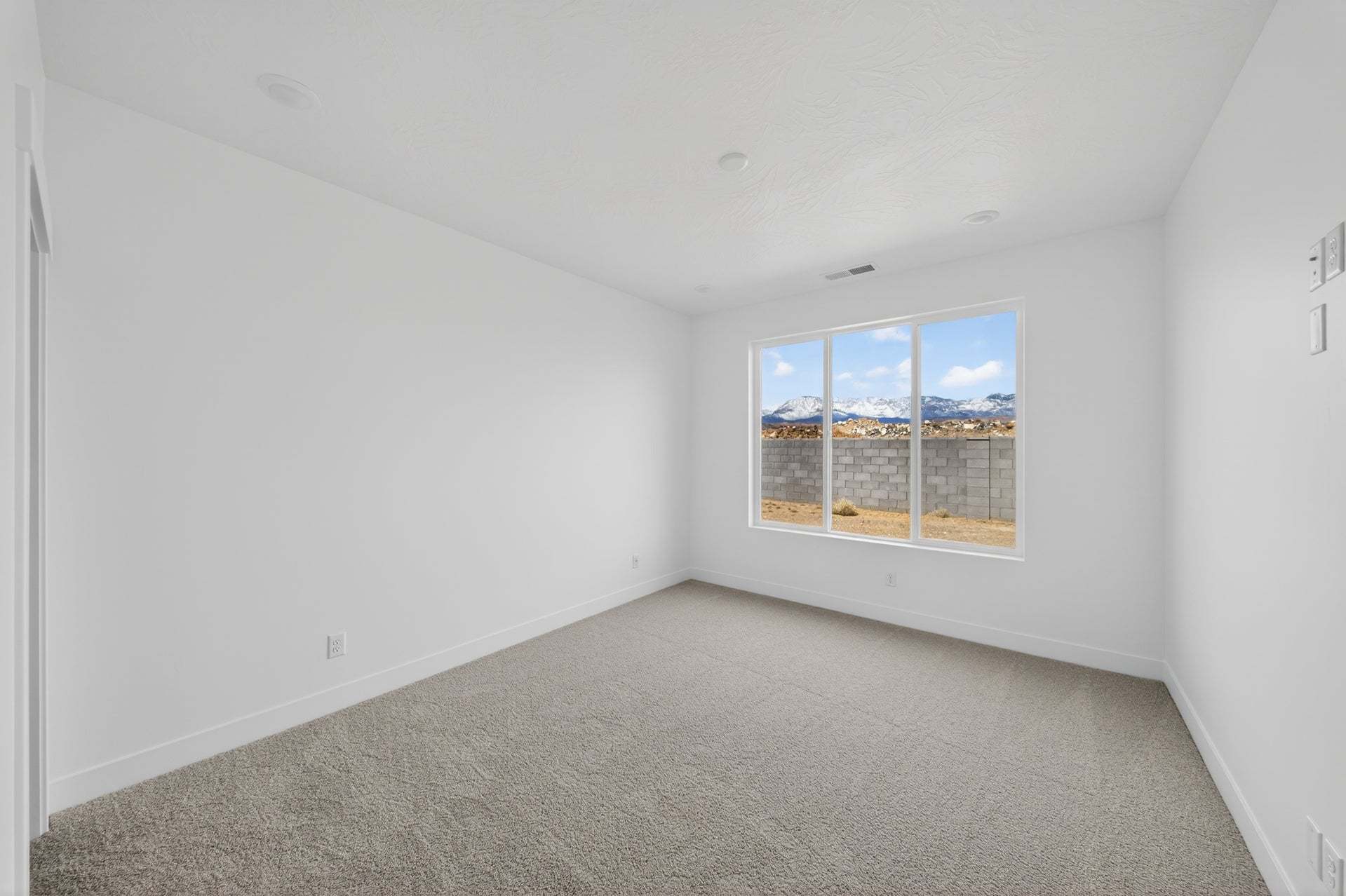 MOVE IN READY! Come see this home today!
