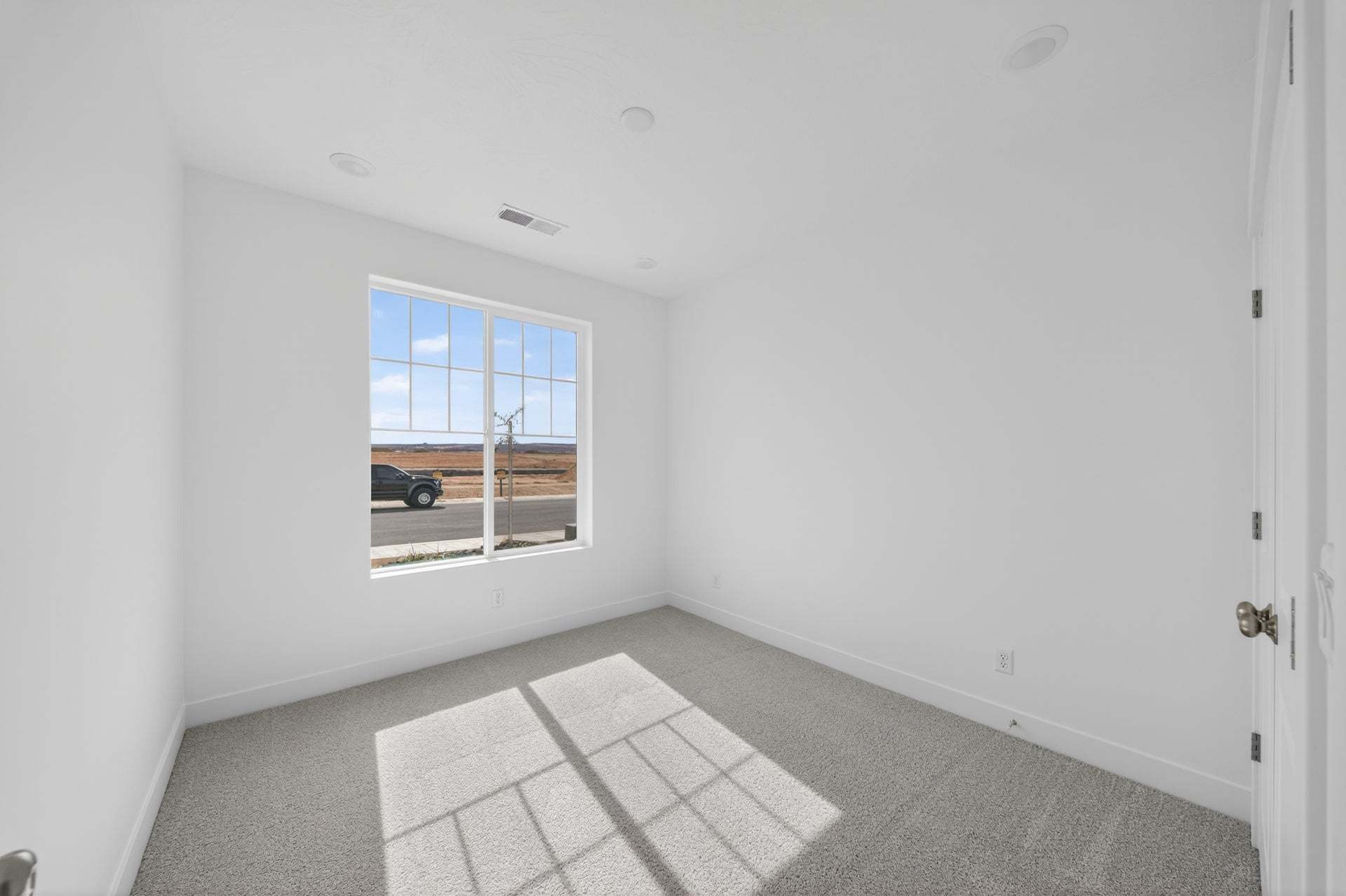 MOVE IN READY! Come see this home today!