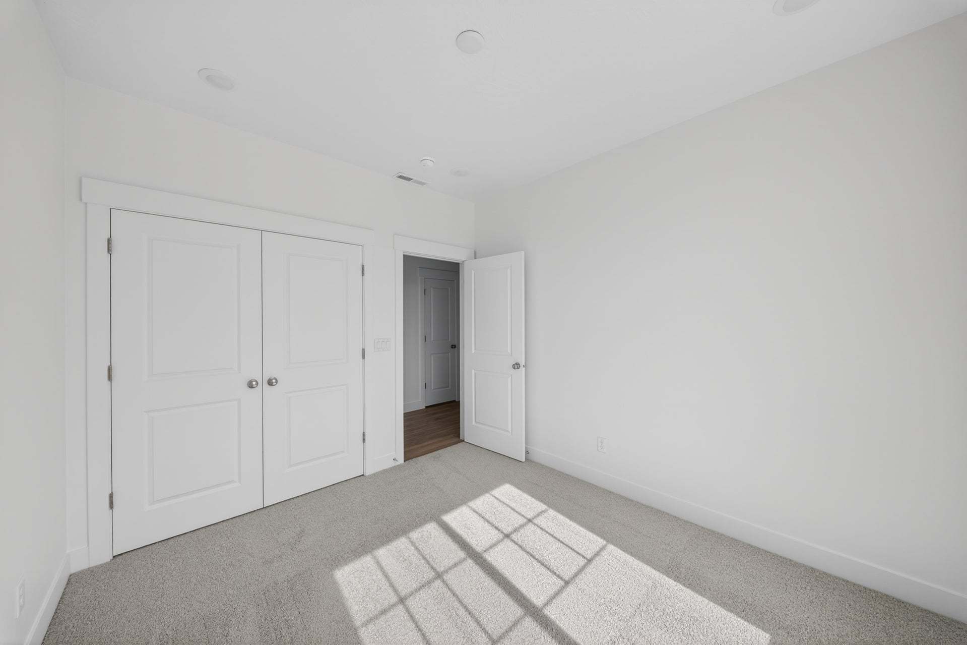 MOVE IN READY! Come see this home today!