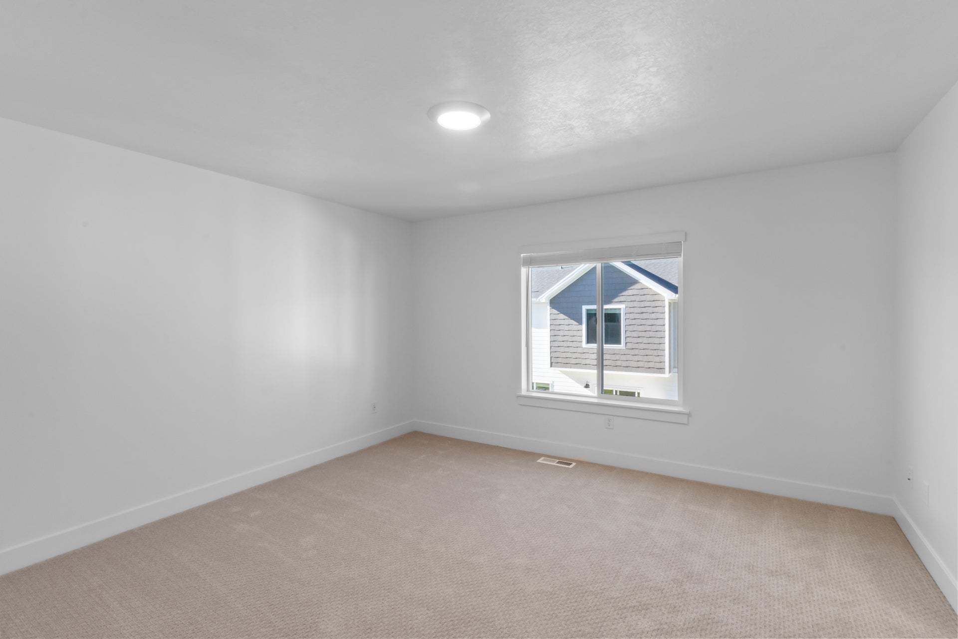 *Finished home photos are representational images only. See sales agent for details.