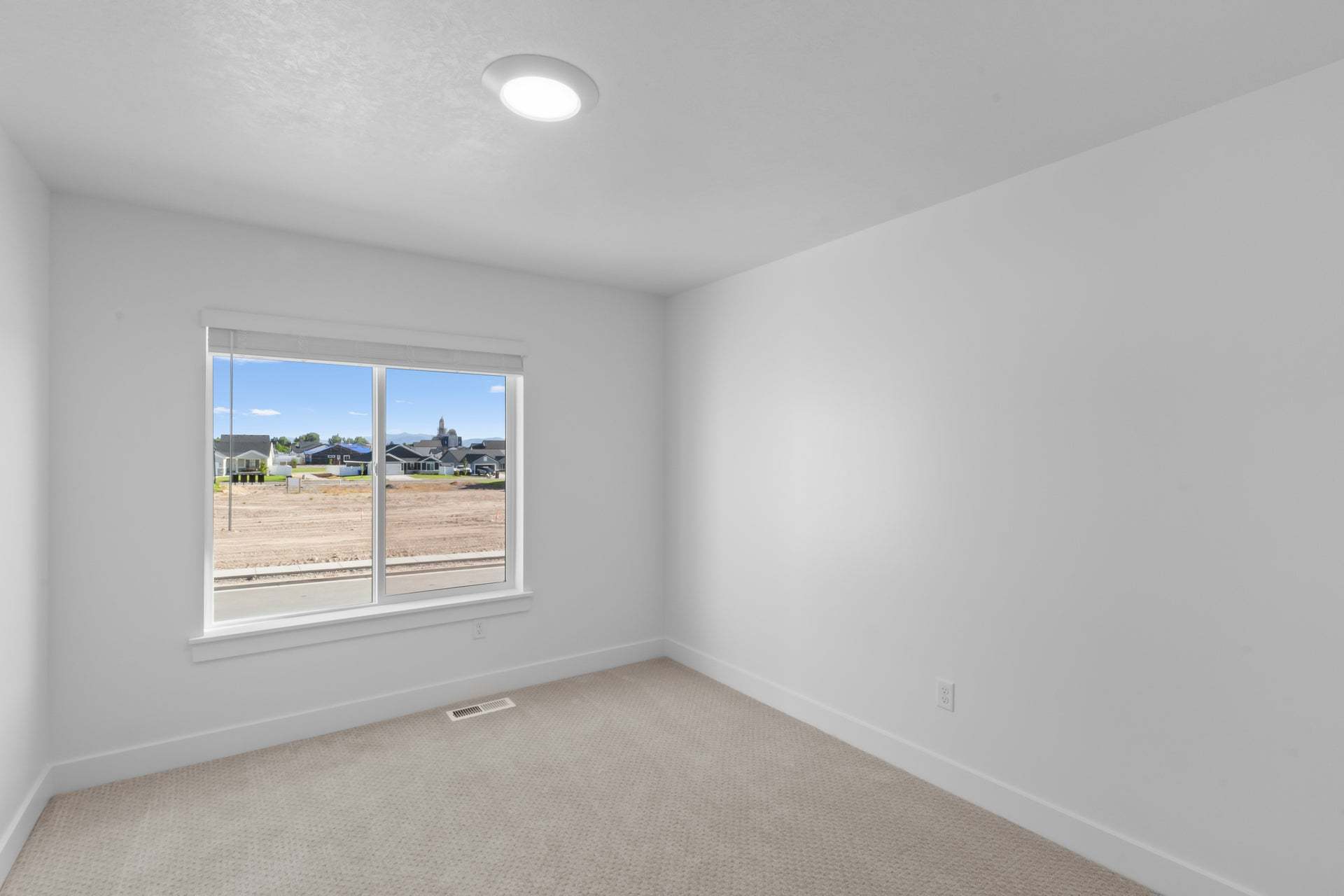 *Finished home photos are representational images only. See sales agent for details.