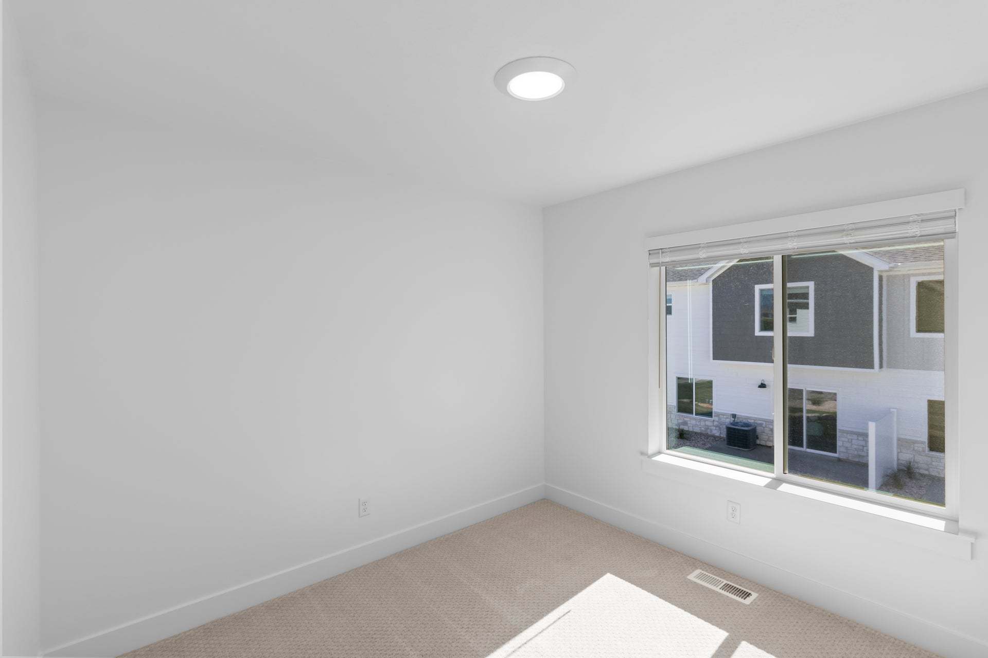 *Finished home photos are representational images only. See sales agent for details.