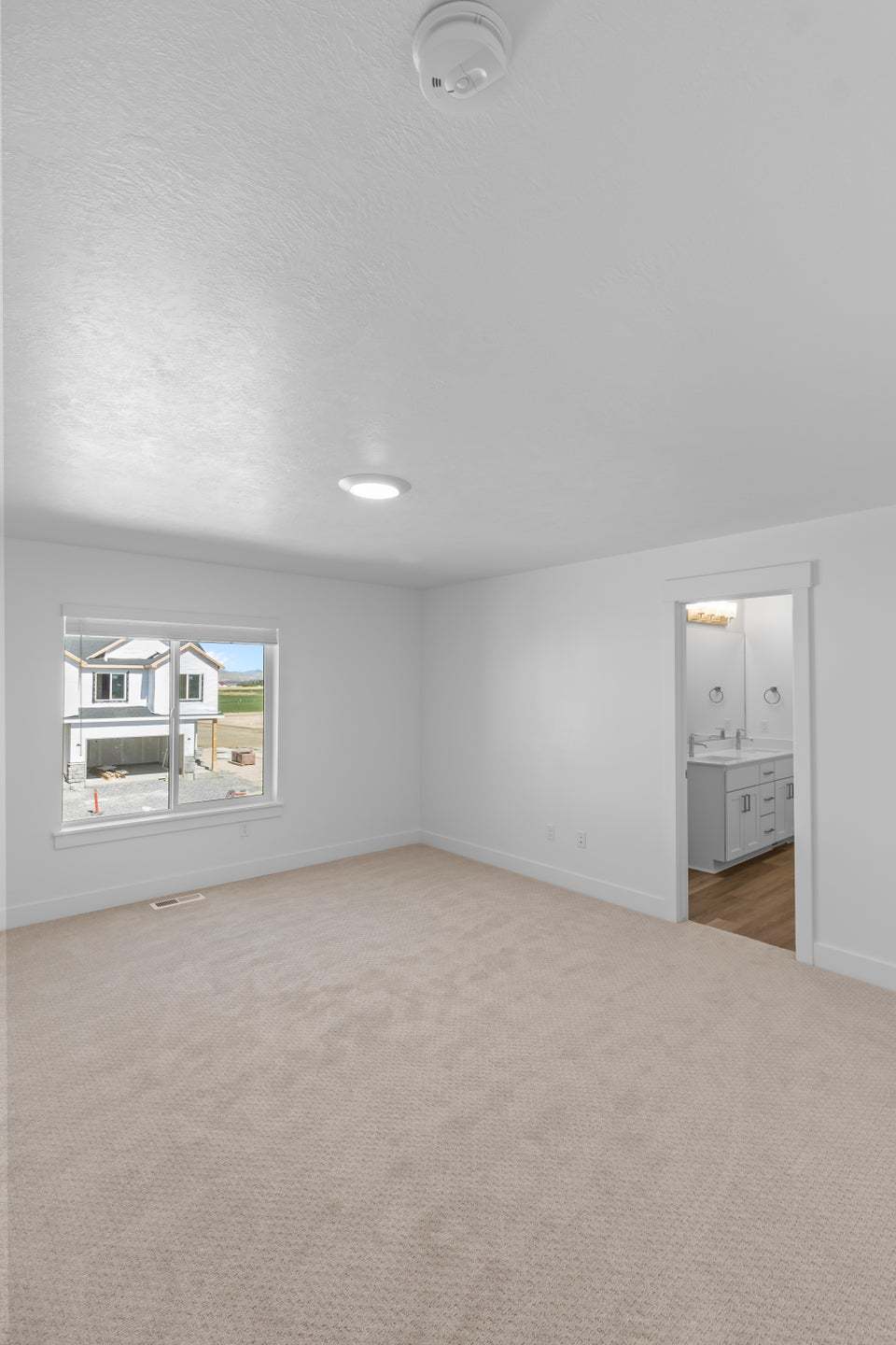 *Finished home photos are representational images only. See sales agent for details.