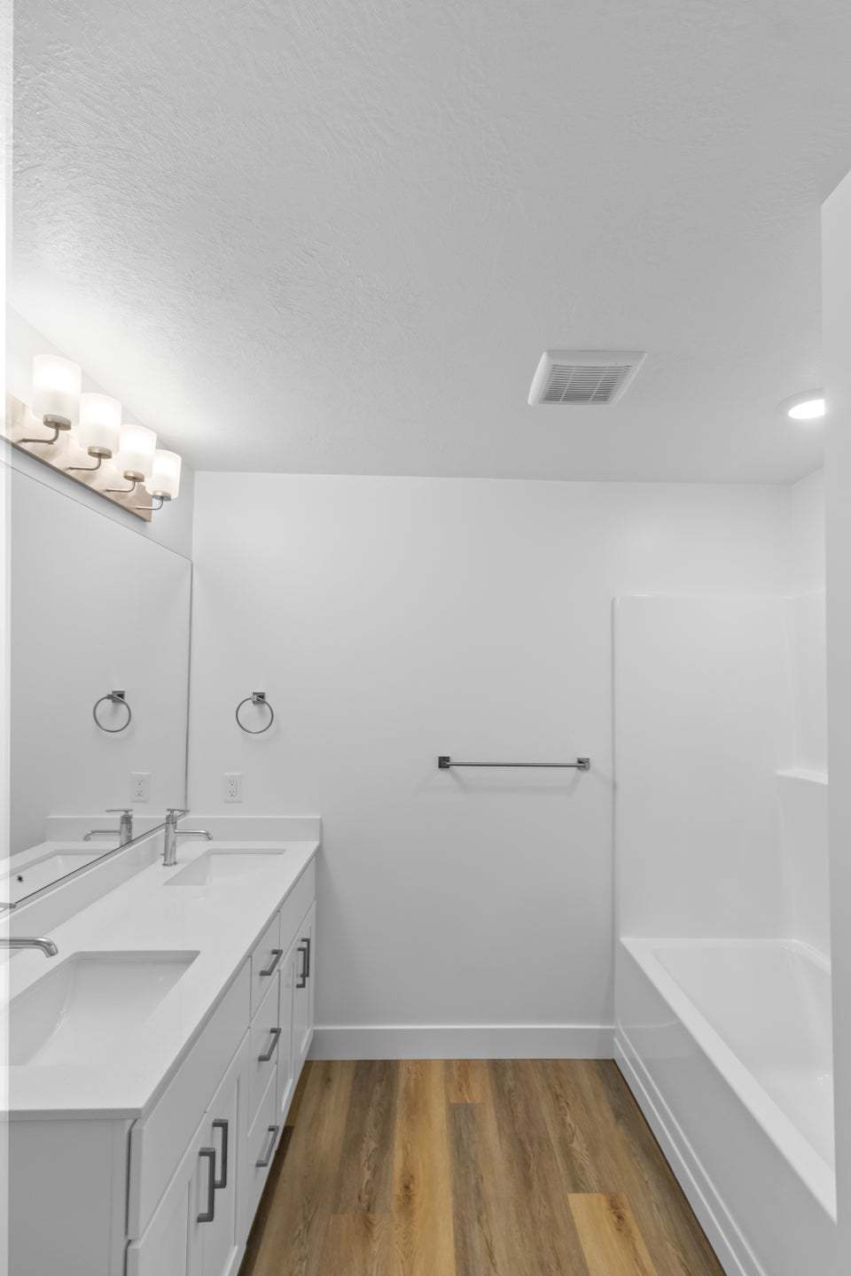 *Finished home photos are representational images only. See sales agent for details.