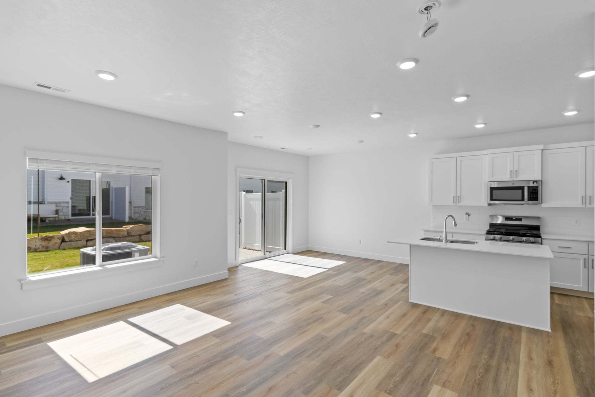 *Finished home photos are representational images only. See sales agent for details.